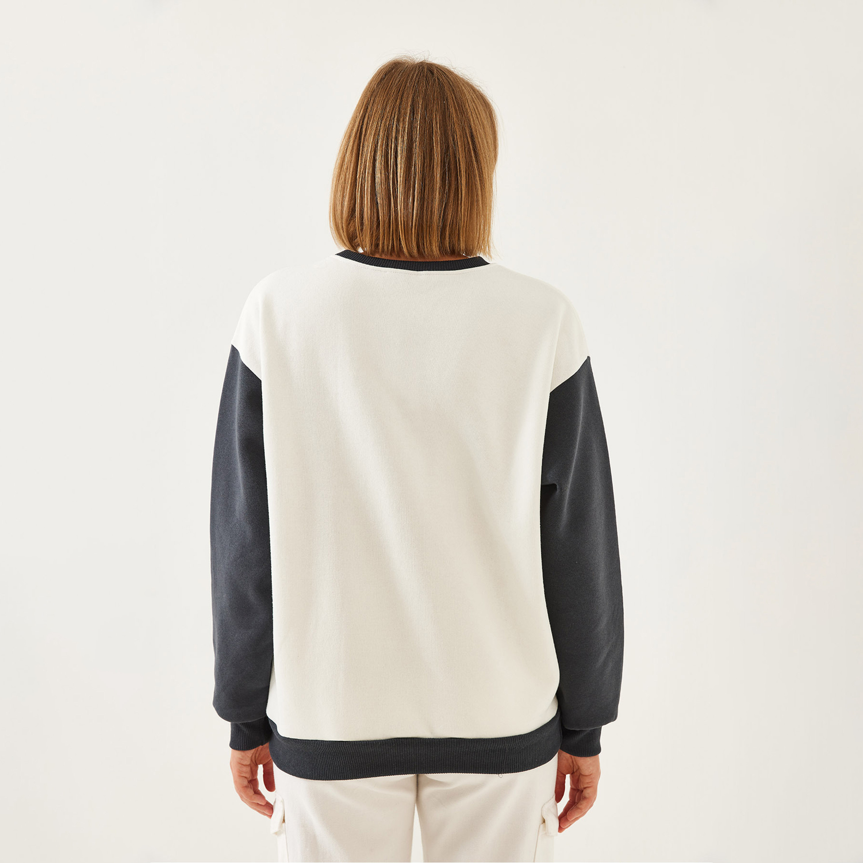Bianco Lucci Color-Blocked White Women's Sweatshirt-women-clothing-hoodiesandsweatshirts-sweatshirts-image-3