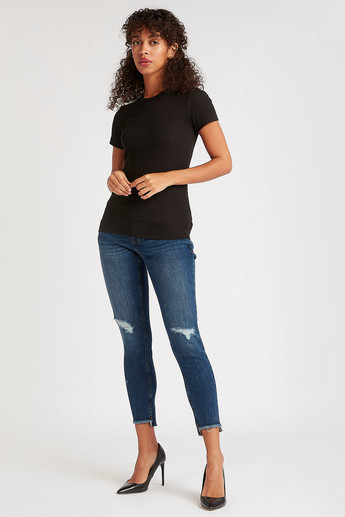 Sustainable Textured T-shirt with Short Sleeves and Round Neck