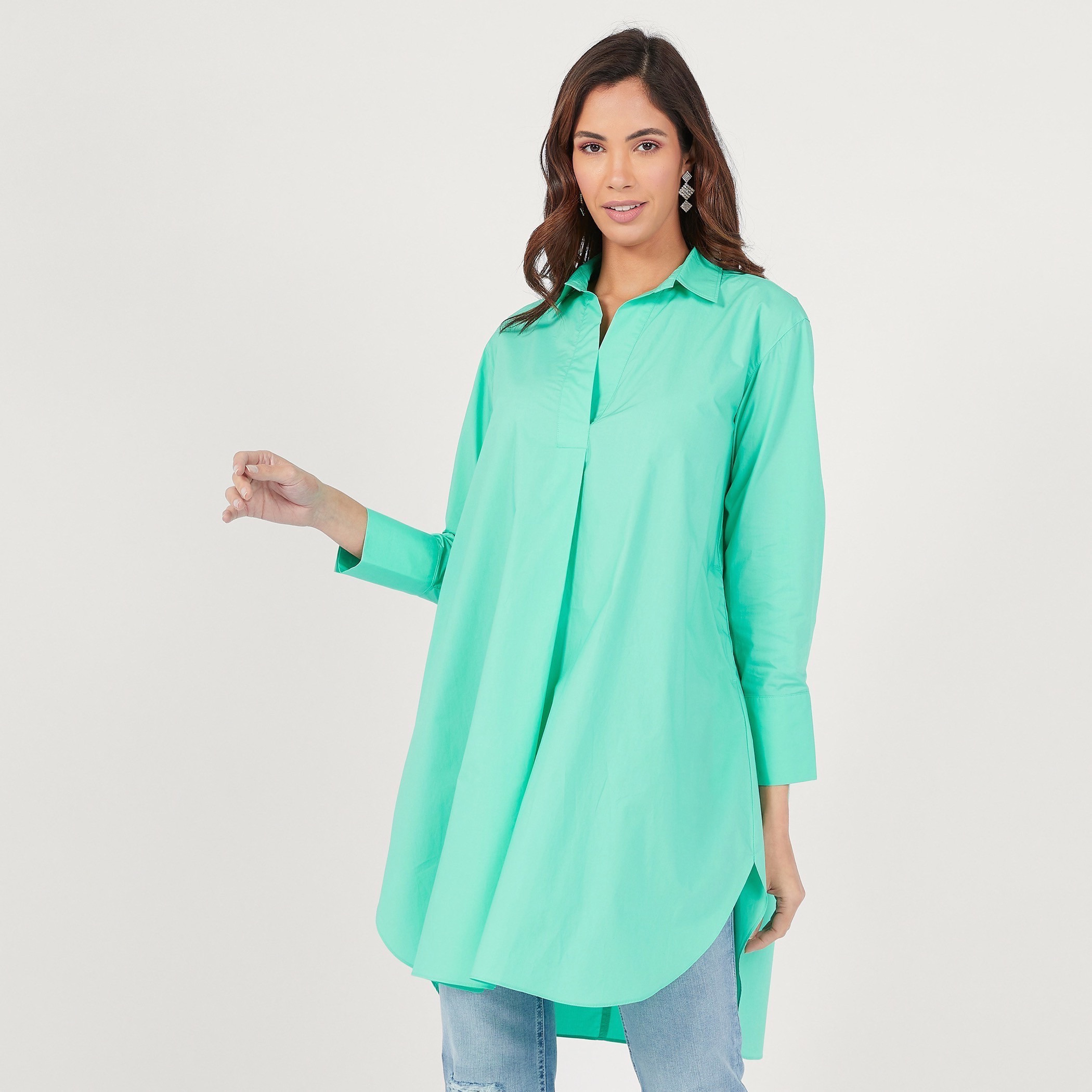 تونيك قميص سادة بطول غير متساوي وأكمام طويلة وأزرار إغلاق-women-clothing-shirtsandblouses-shirts-image-18