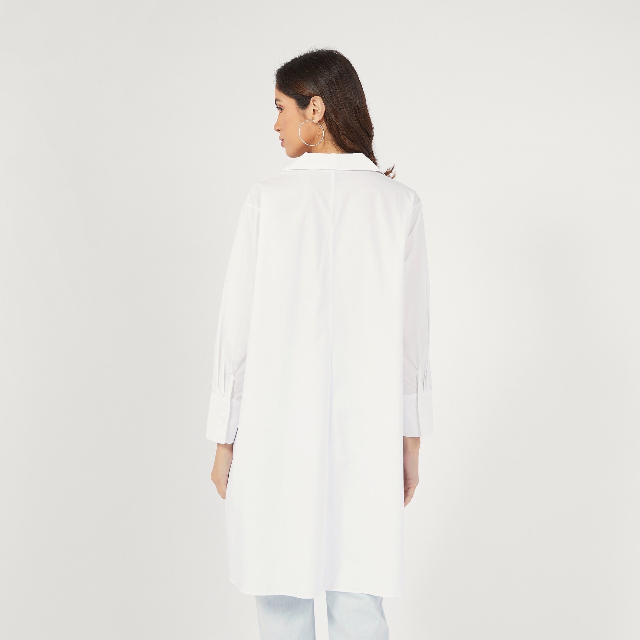 تونيك قميص سادة بطول غير متساوي وأكمام طويلة وأزرار إغلاق-women-clothing-shirtsandblouses-shirts-image-13