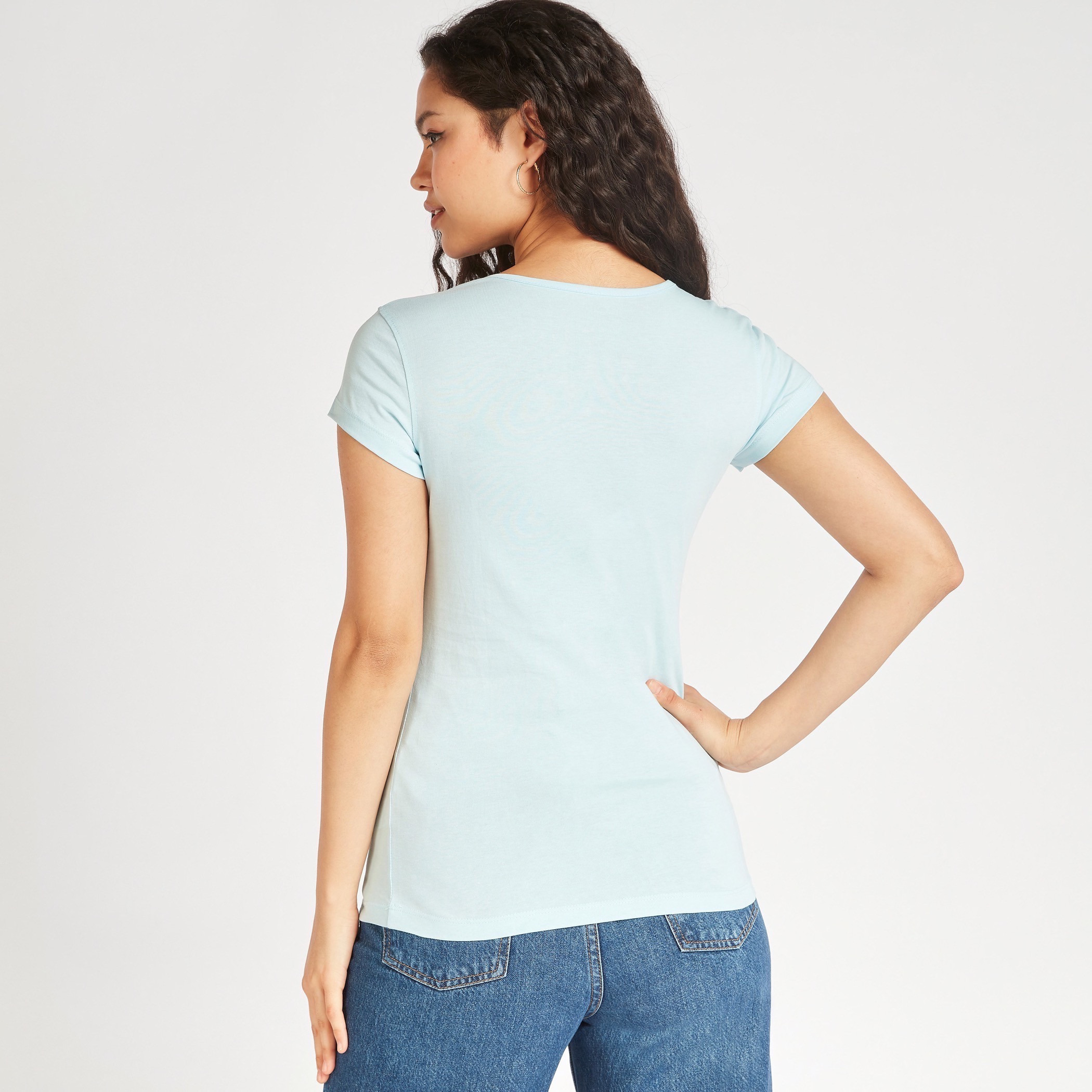 تيشيرت بياقة ضيقة وأكمام قصيرة وطبعات-women-clothing-tshirts-image-4