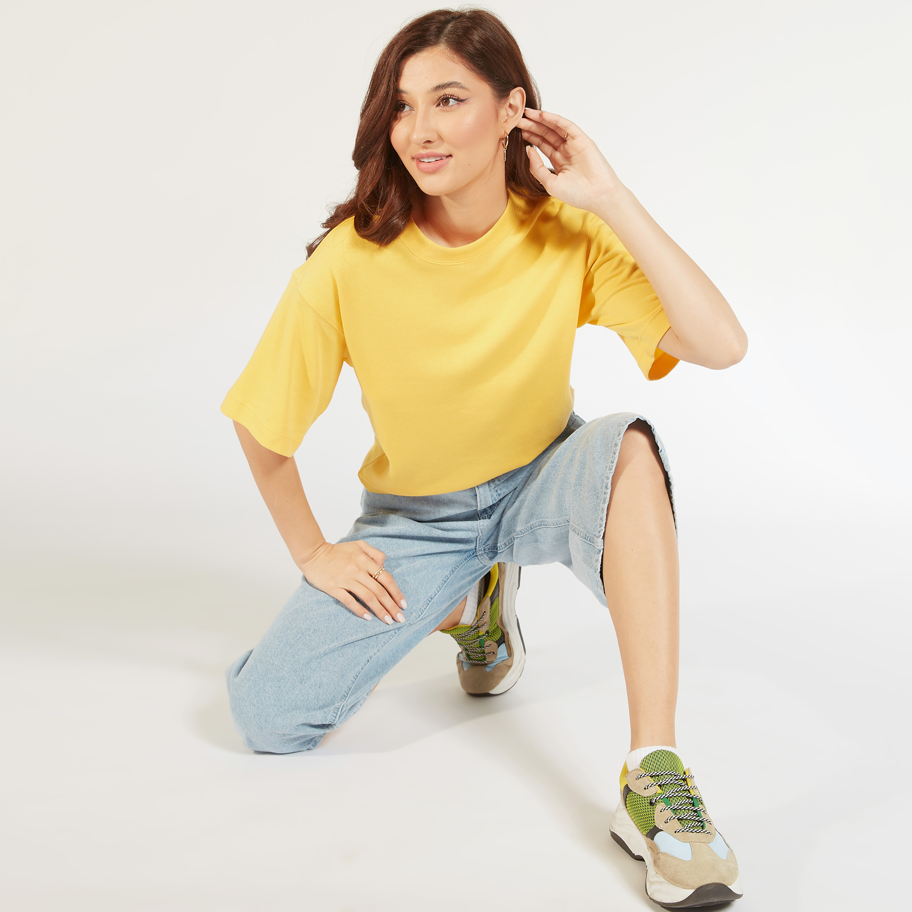 تيشيرت سادة بياقة ضيّقة وأكمام قصيرة-women-clothing-tshirts-image-5