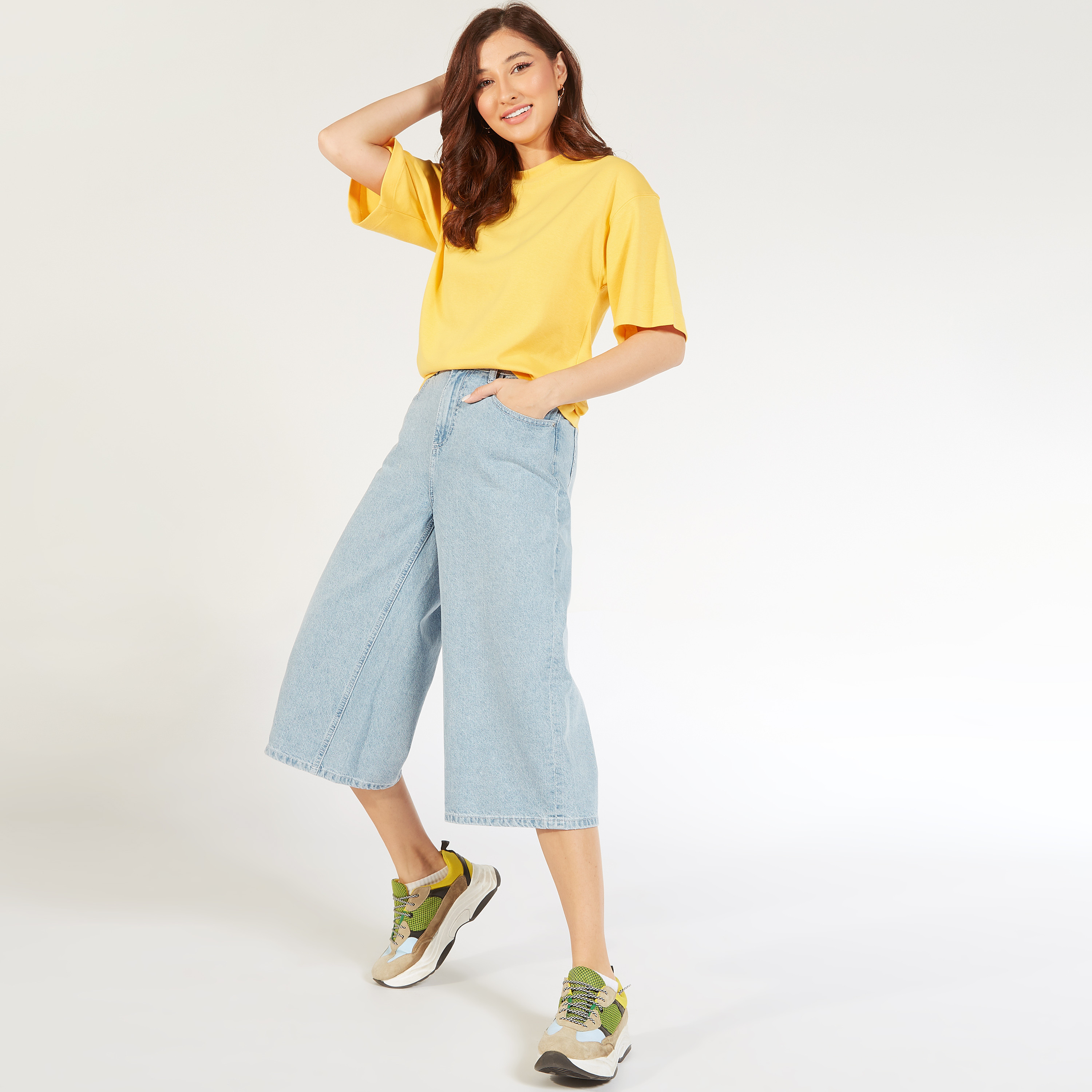 تيشيرت سادة بياقة ضيّقة وأكمام قصيرة-women-clothing-tshirts-image-6