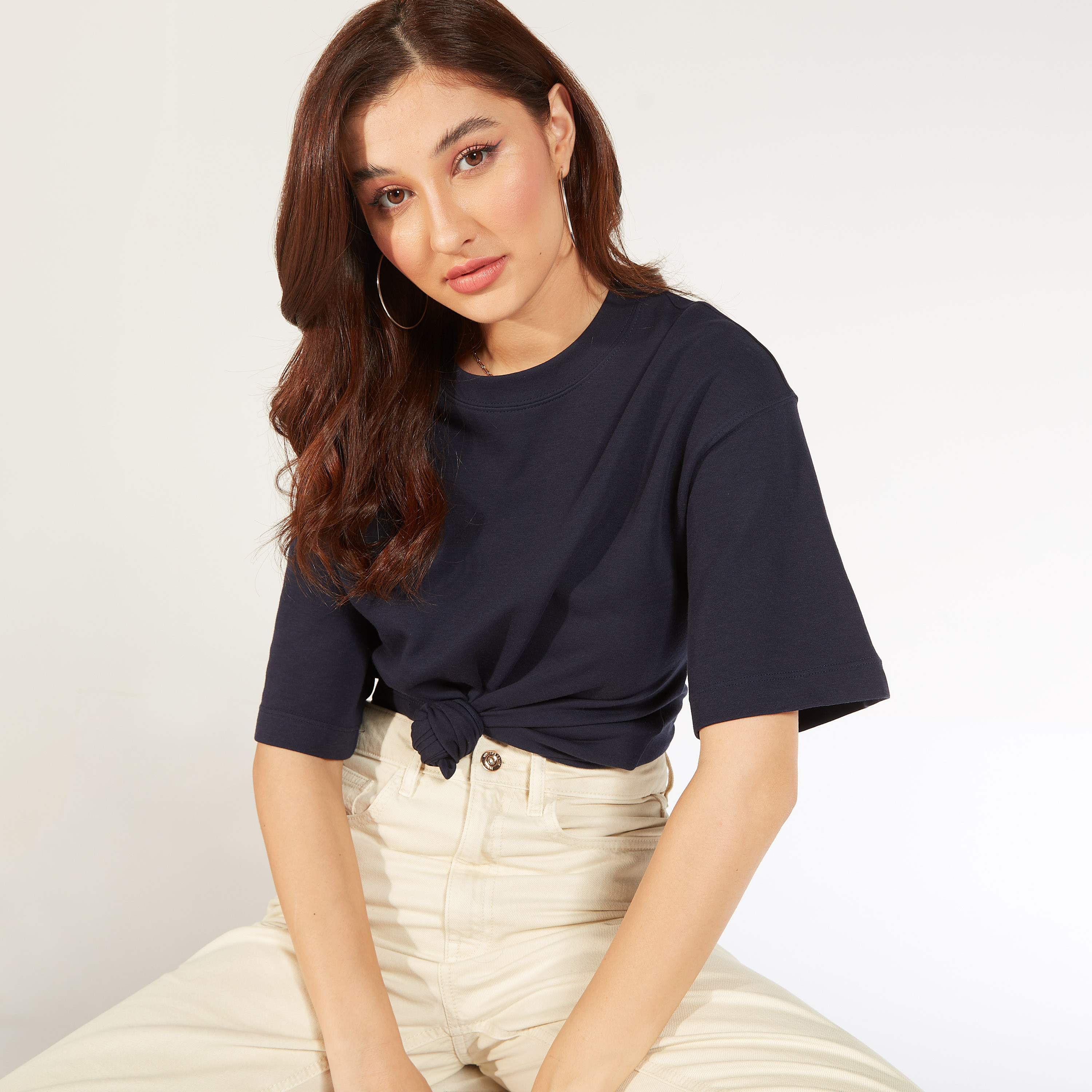 تيشيرت سادة بياقة ضيّقة وأكمام قصيرة-women-clothing-tshirts-image-11