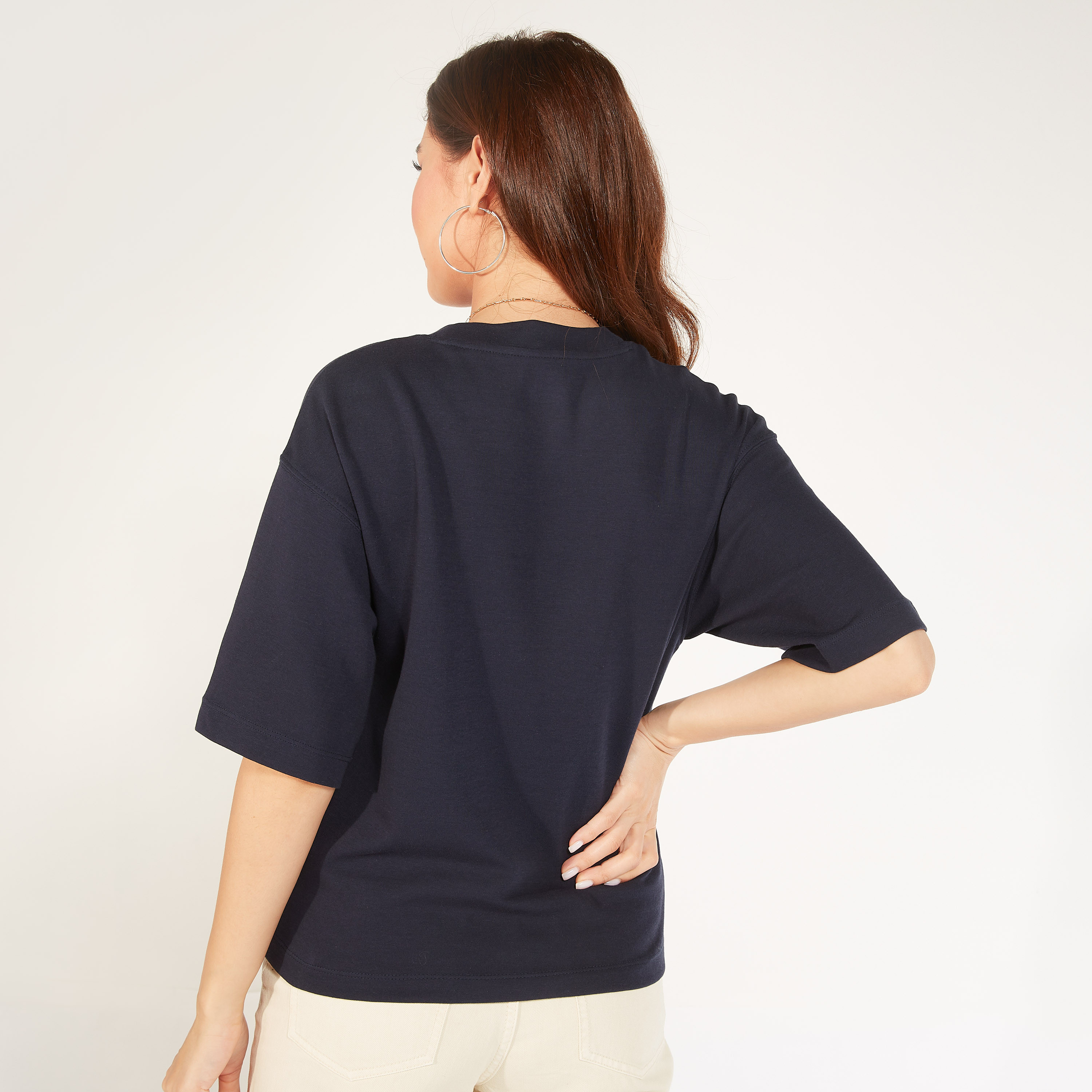 تيشيرت سادة بياقة ضيّقة وأكمام قصيرة-women-clothing-tshirts-image-12