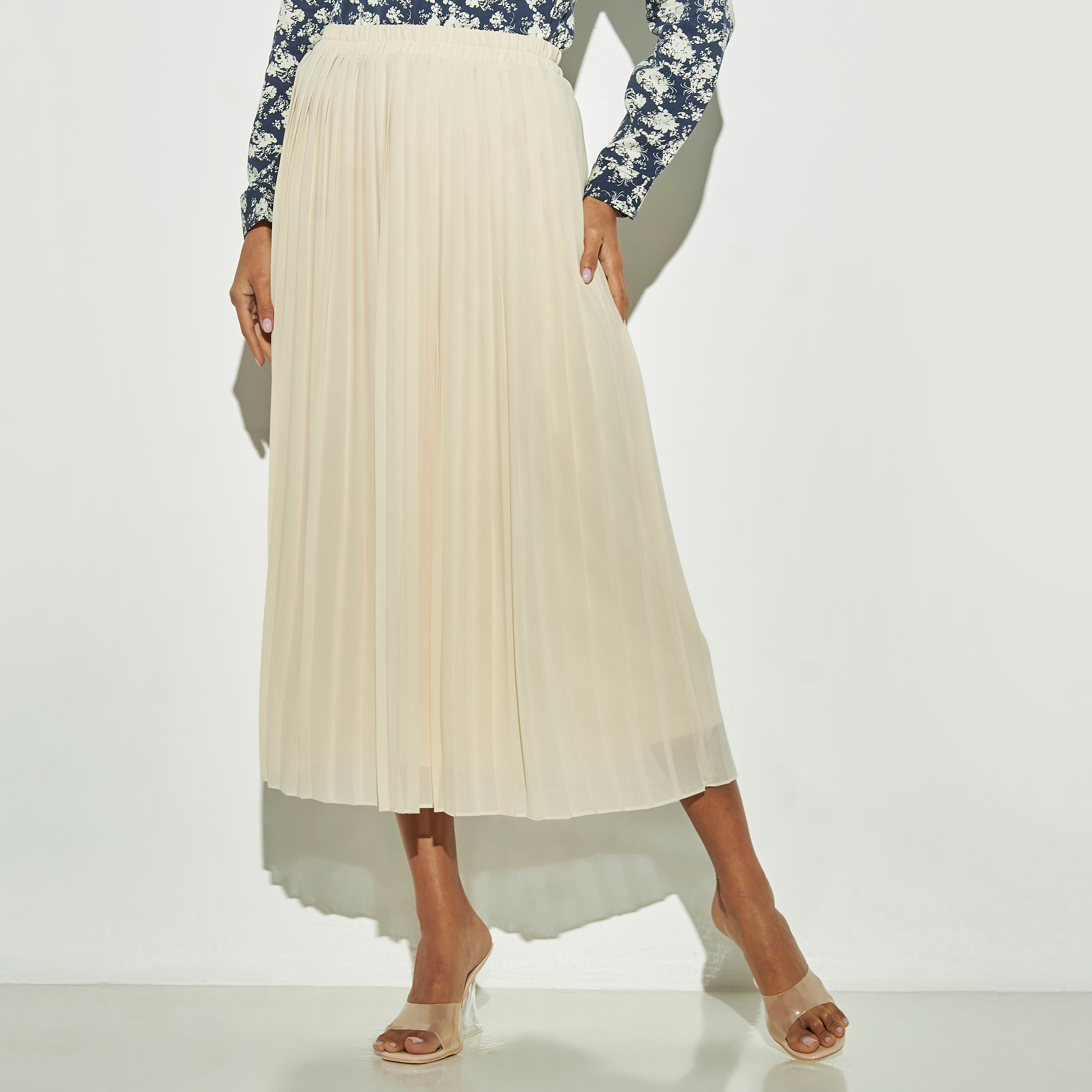 Ivory pleated outlet skirt knee length