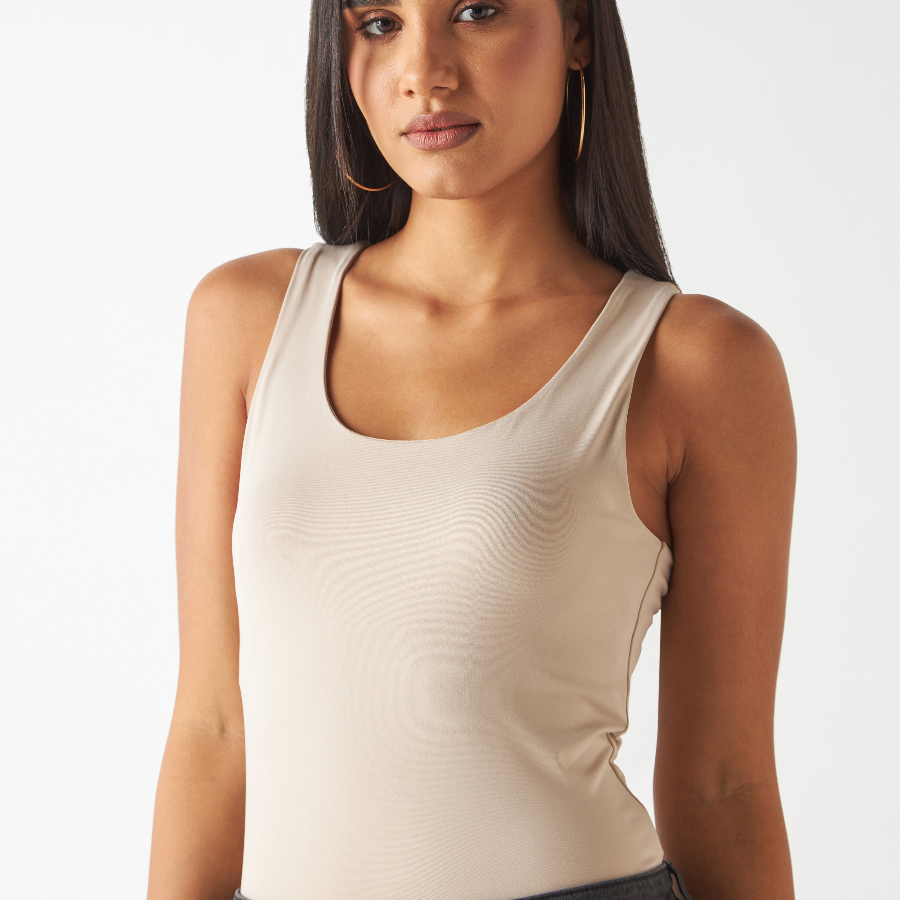 بلوزة دون أكمام بياقة عميقة-women-clothing-tshirts-image-4