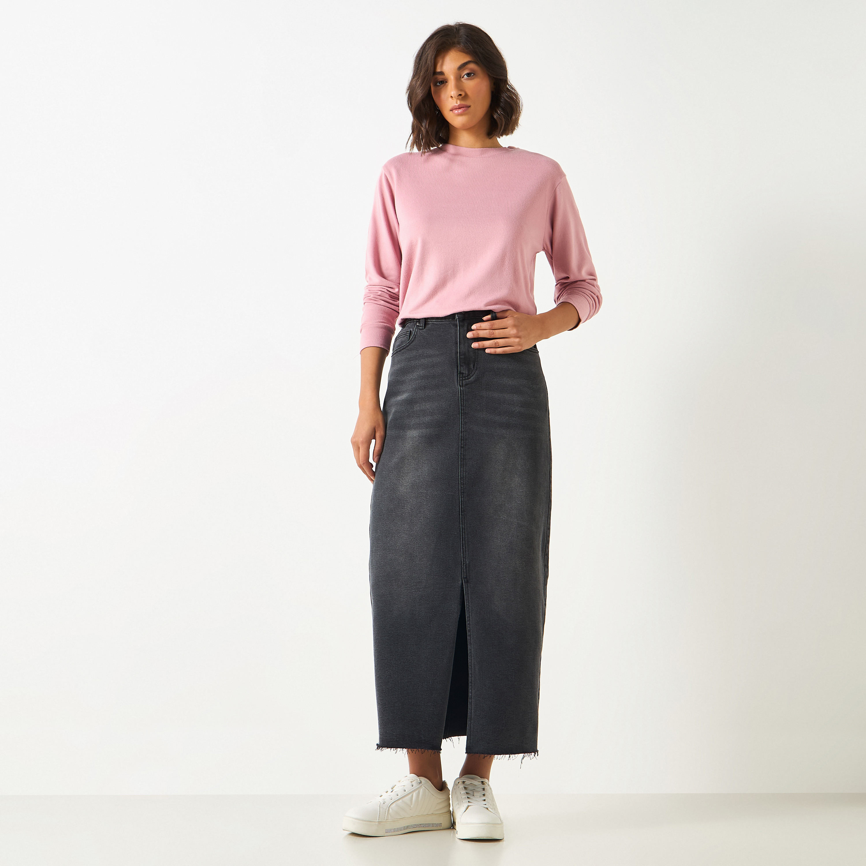 سويت شيرت ناعم الملمس بأكمام طويلة وقصّة مريحة-women-clothing-hoodiesandsweatshirts-sweatshirts-image-10