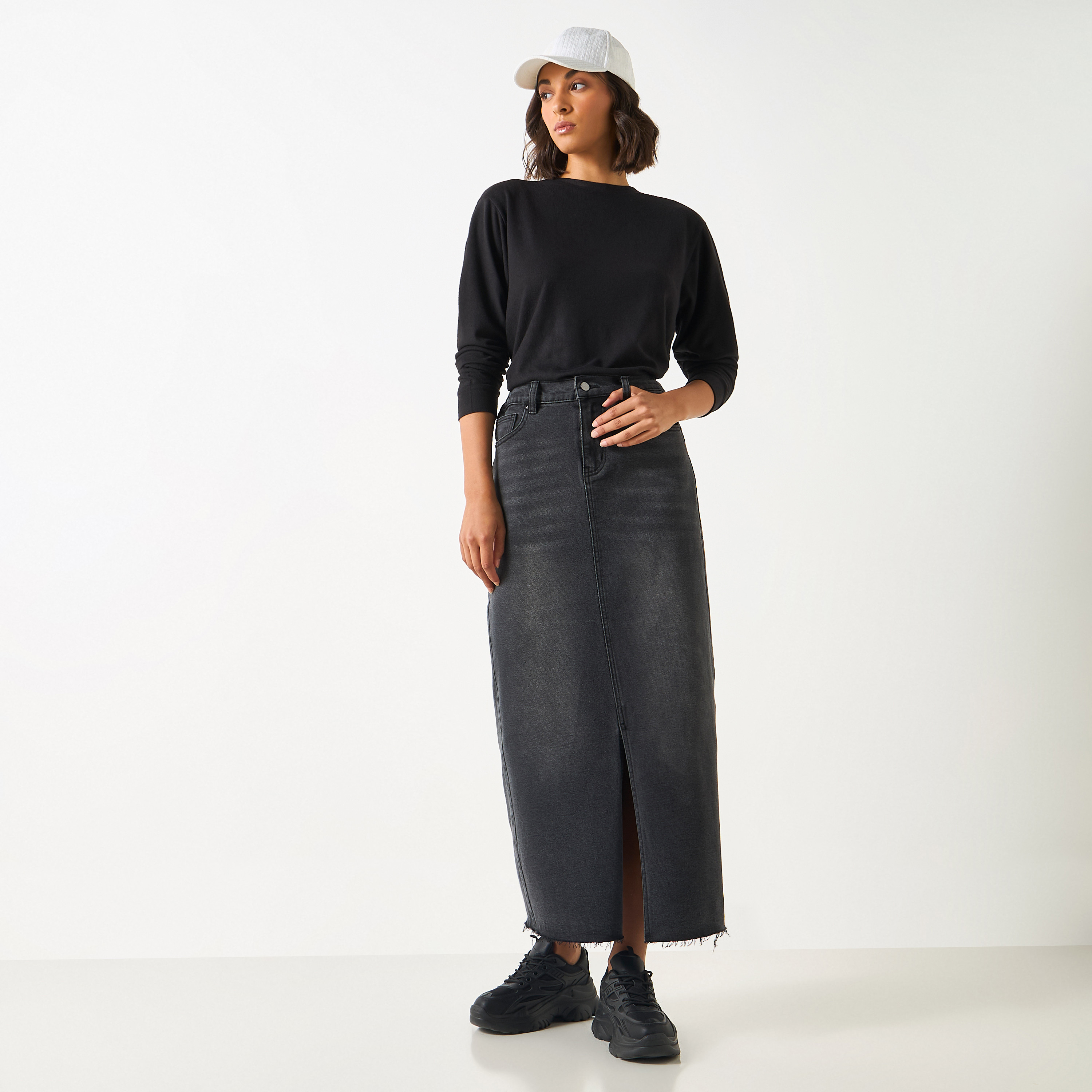 سويت شيرت ناعم الملمس بأكمام طويلة وقصّة مريحة-women-clothing-hoodiesandsweatshirts-sweatshirts-image-2