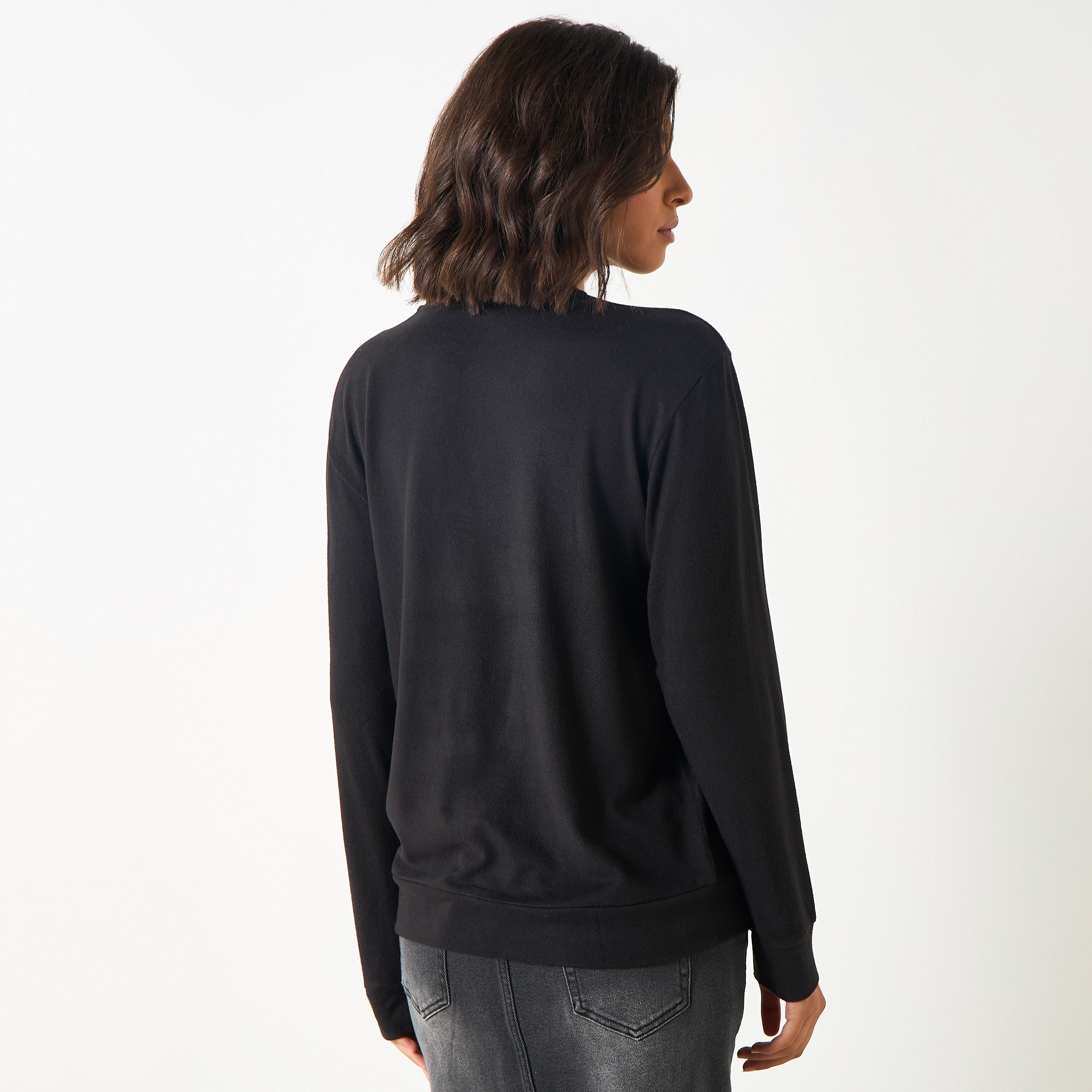 سويت شيرت ناعم الملمس بأكمام طويلة وقصّة مريحة-women-clothing-hoodiesandsweatshirts-sweatshirts-image-3
