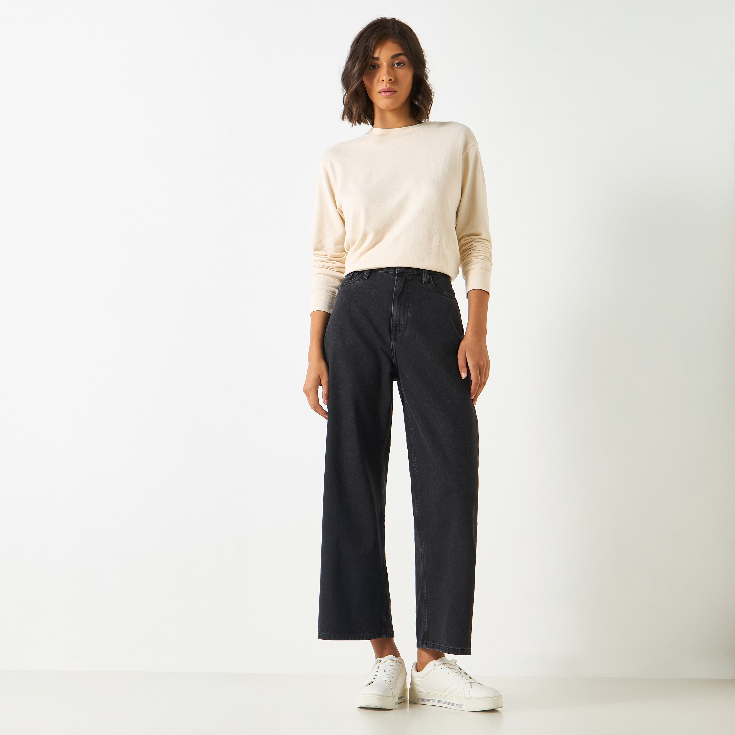 سويت شيرت ناعم الملمس بأكمام طويلة وقصّة مريحة-women-clothing-hoodiesandsweatshirts-sweatshirts-image-6