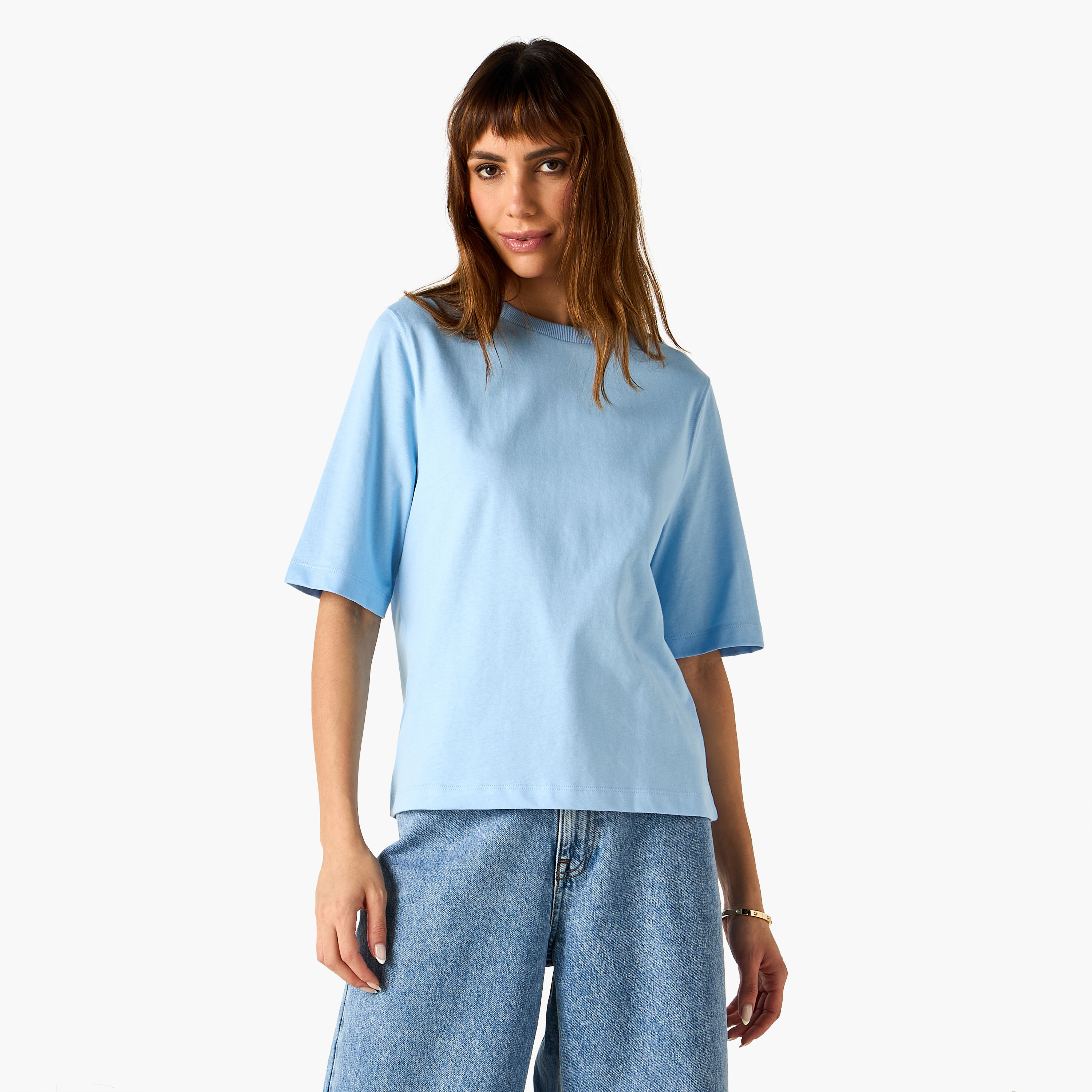 تيشيرت قطن بقصّة مريحة وياقة ضيقة-women-clothing-tshirts-image-2