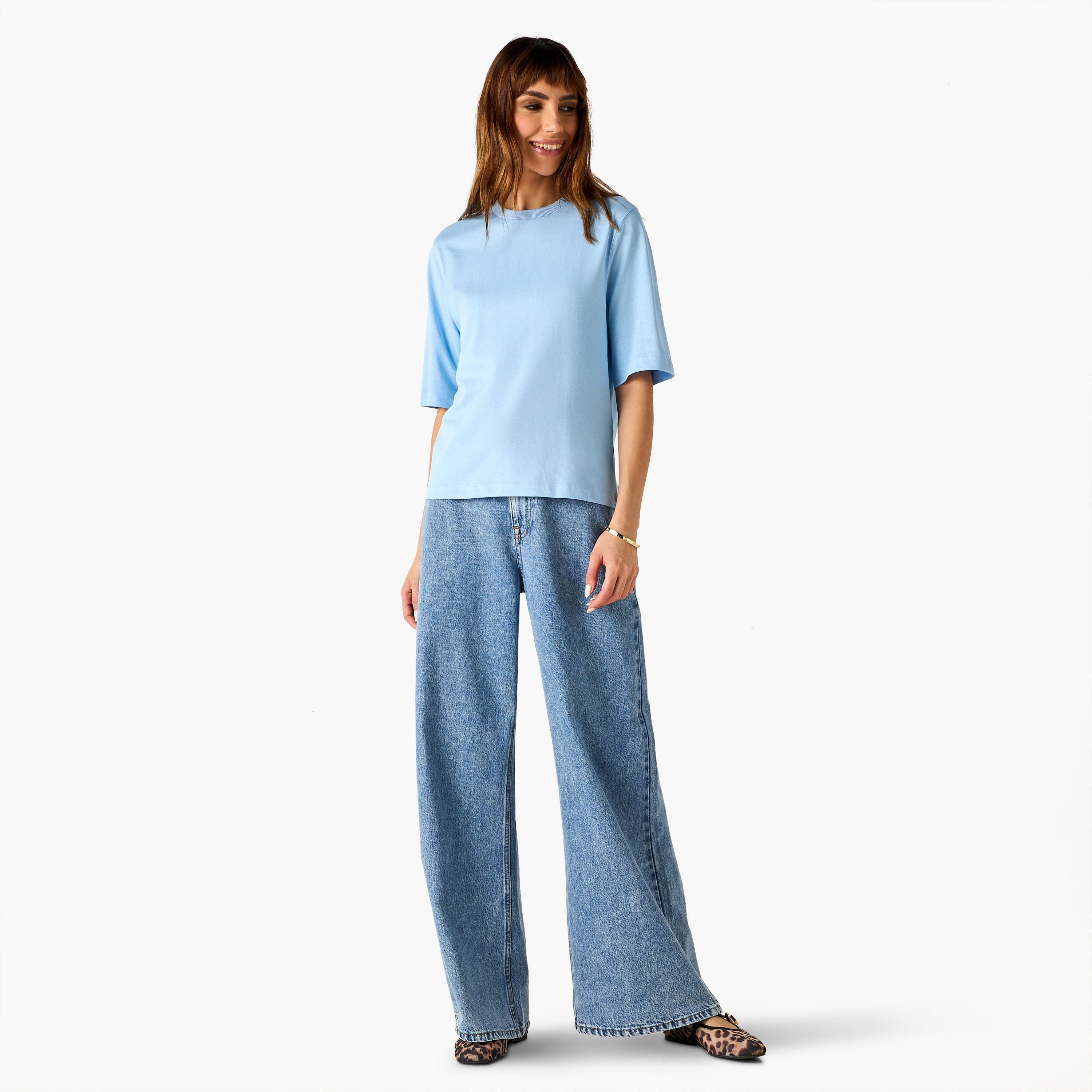تيشيرت قطن بقصّة مريحة وياقة ضيقة-women-clothing-tshirts-image-3