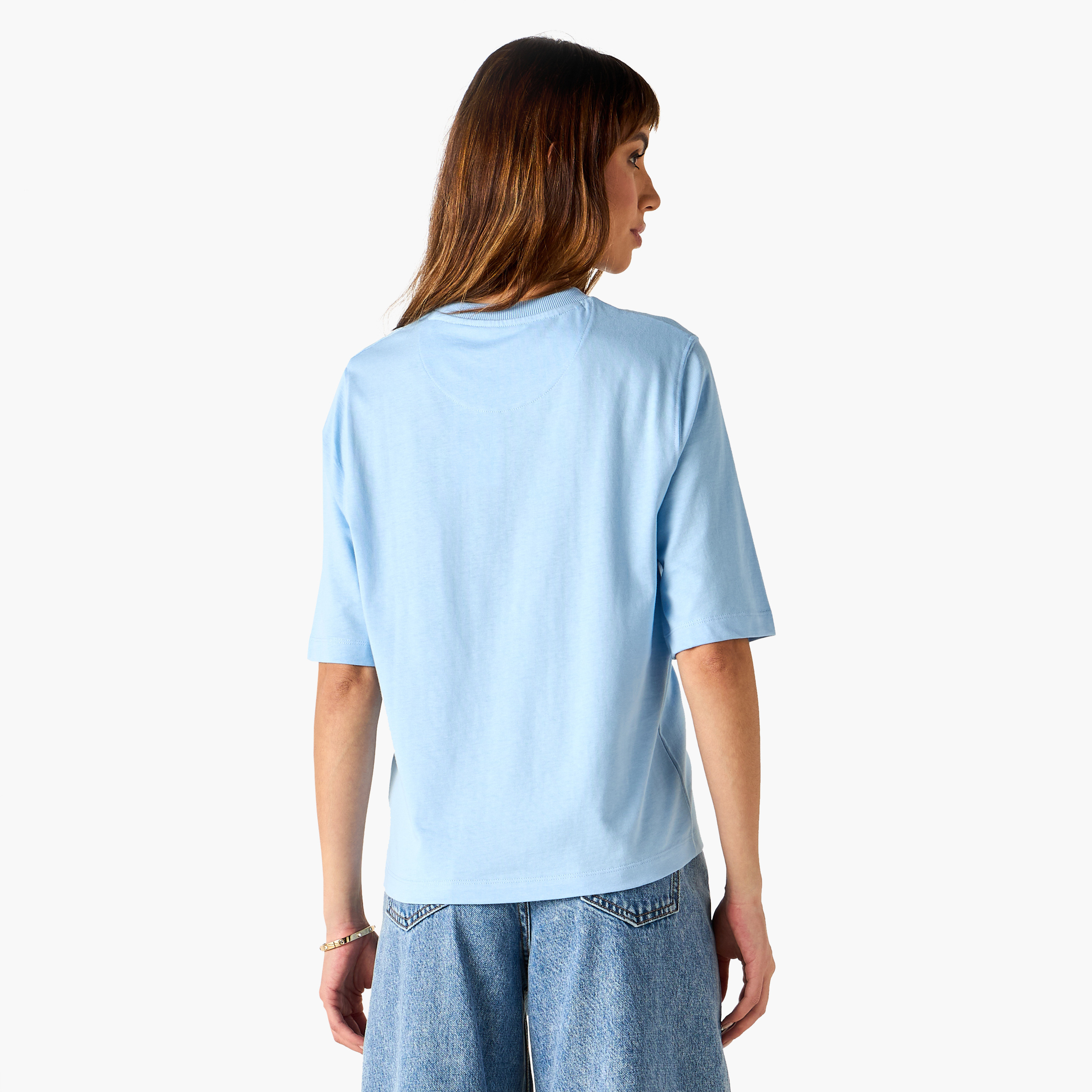 تيشيرت قطن بقصّة مريحة وياقة ضيقة-women-clothing-tshirts-image-4