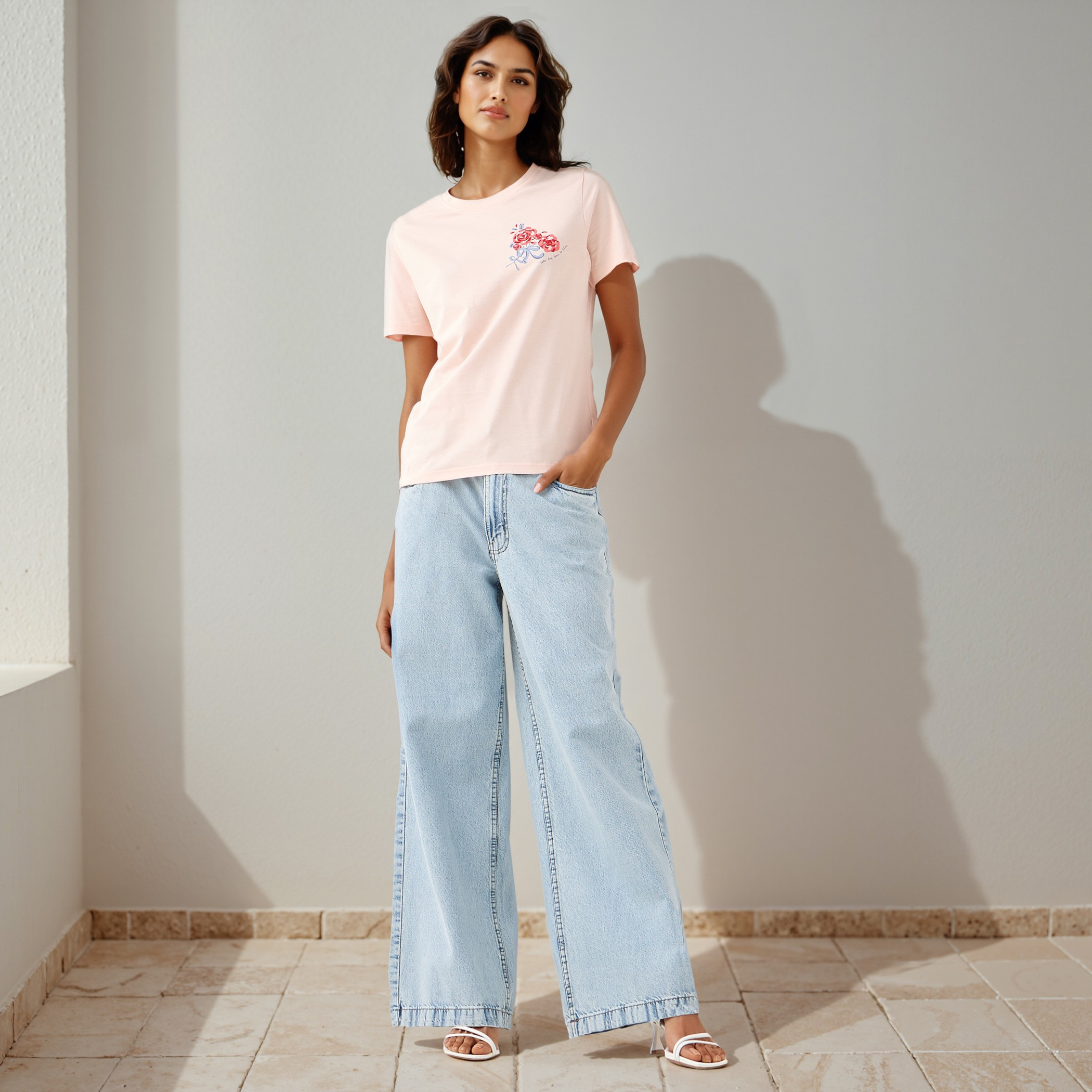 تيشيرت بطبعات فنية لرسم الأزهار-women-clothing-tshirts-image-2