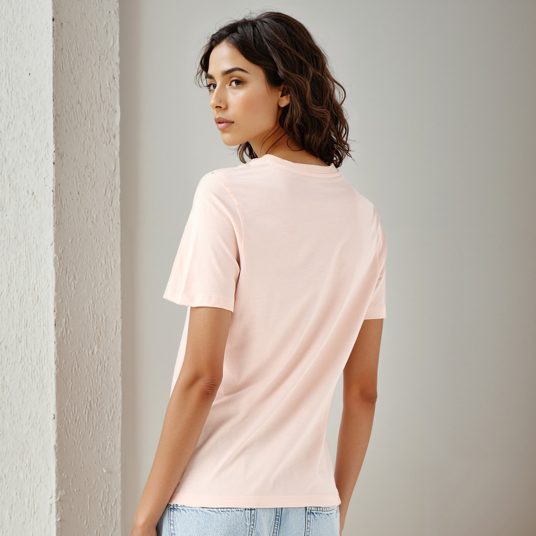 تيشيرت بطبعات فنية لرسم الأزهار-women-clothing-tshirts-image-3