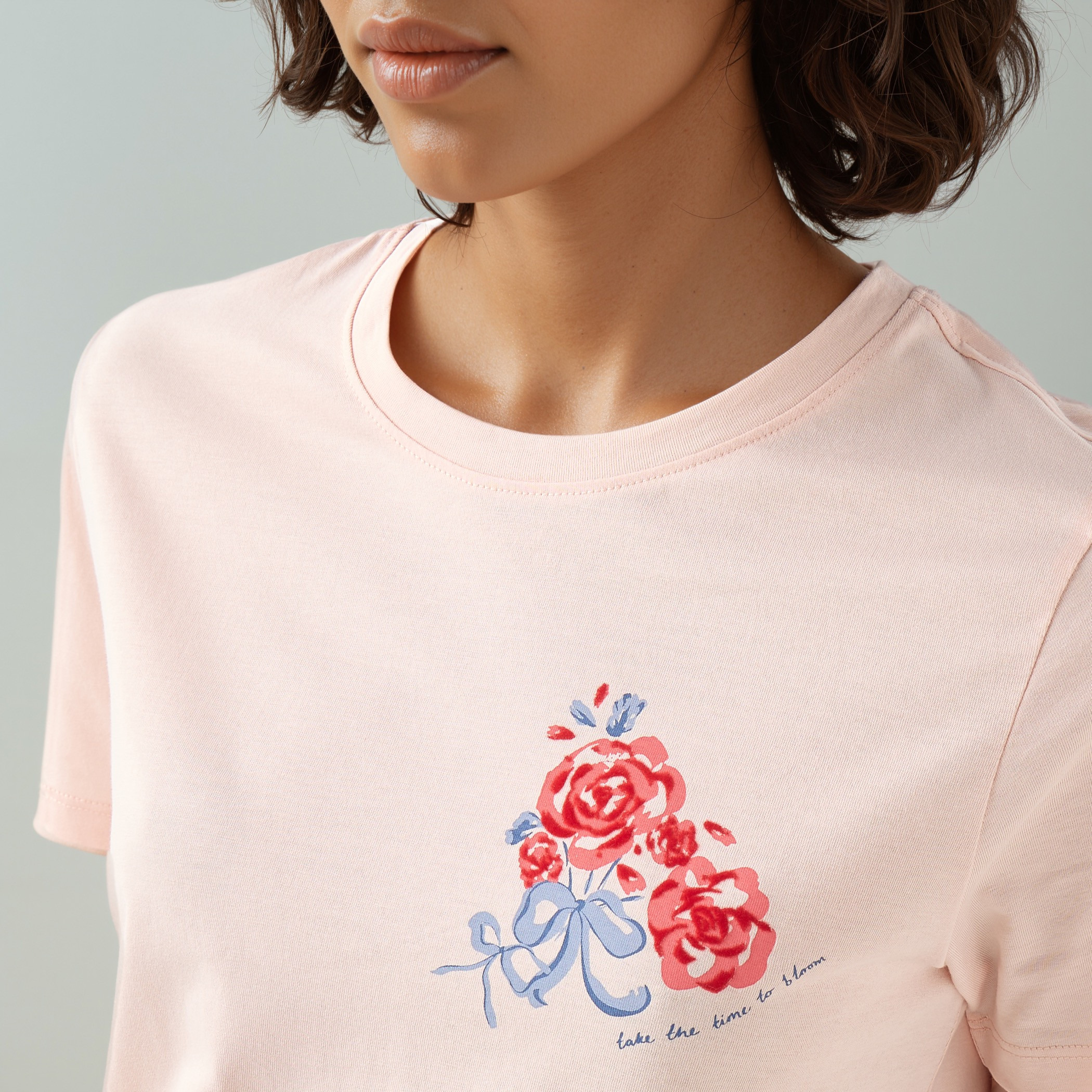 تيشيرت بطبعات فنية لرسم الأزهار-women-clothing-tshirts-image-4