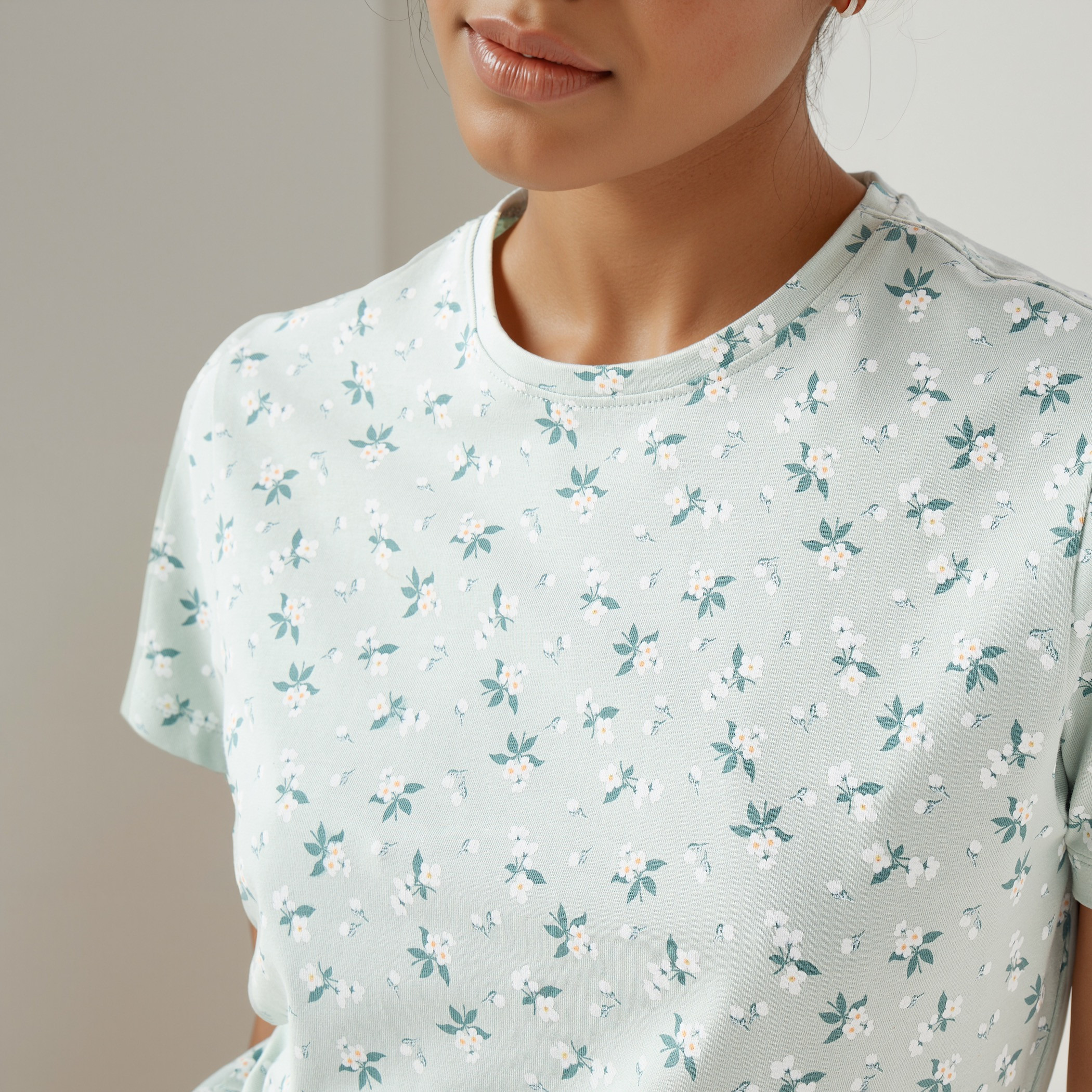 Floral Print Crew Neck T-shirt with Short Sleeves-women-clothing-tshirts-image-4