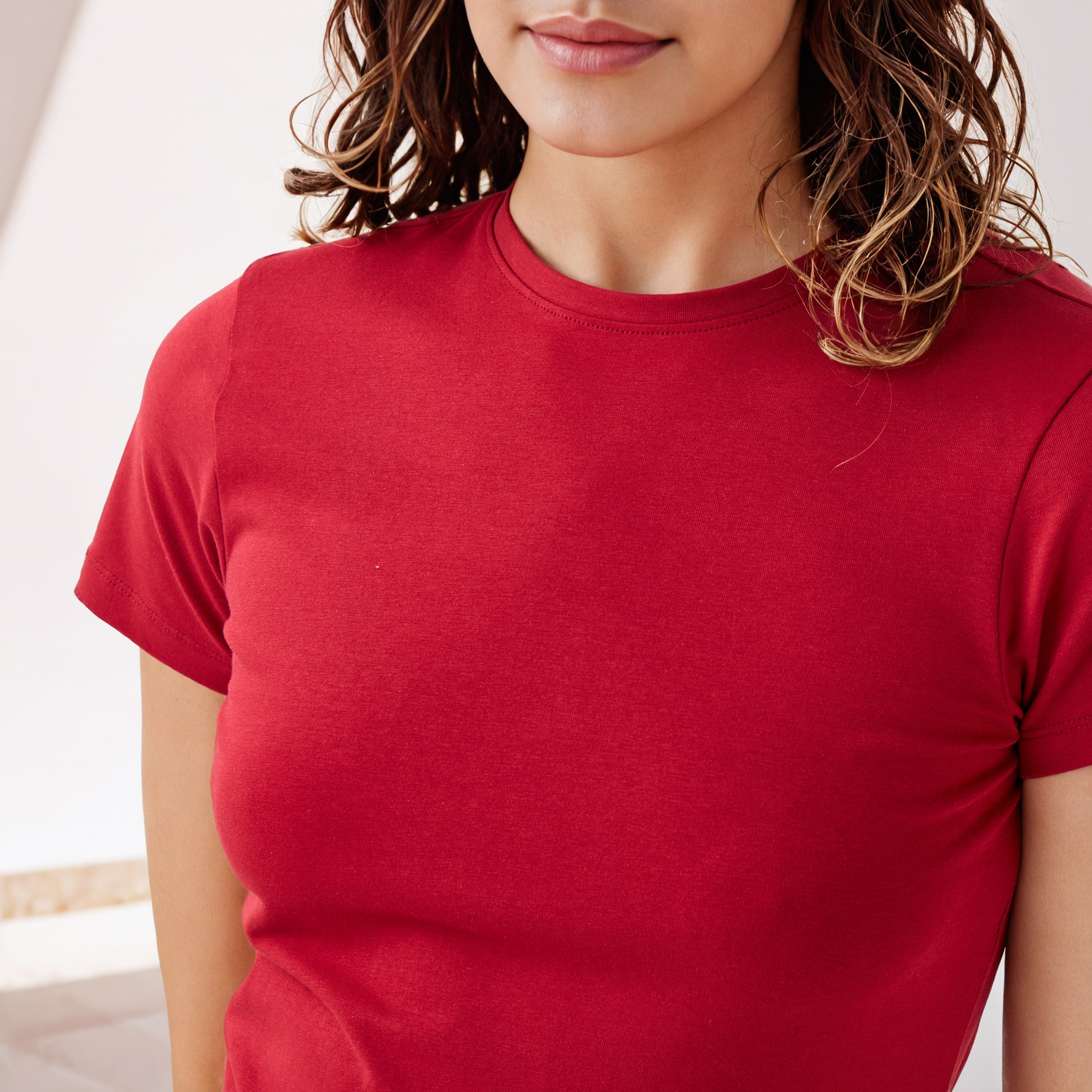 تيشيرت بقصة ضيقة-women-clothing-tshirts-image-4