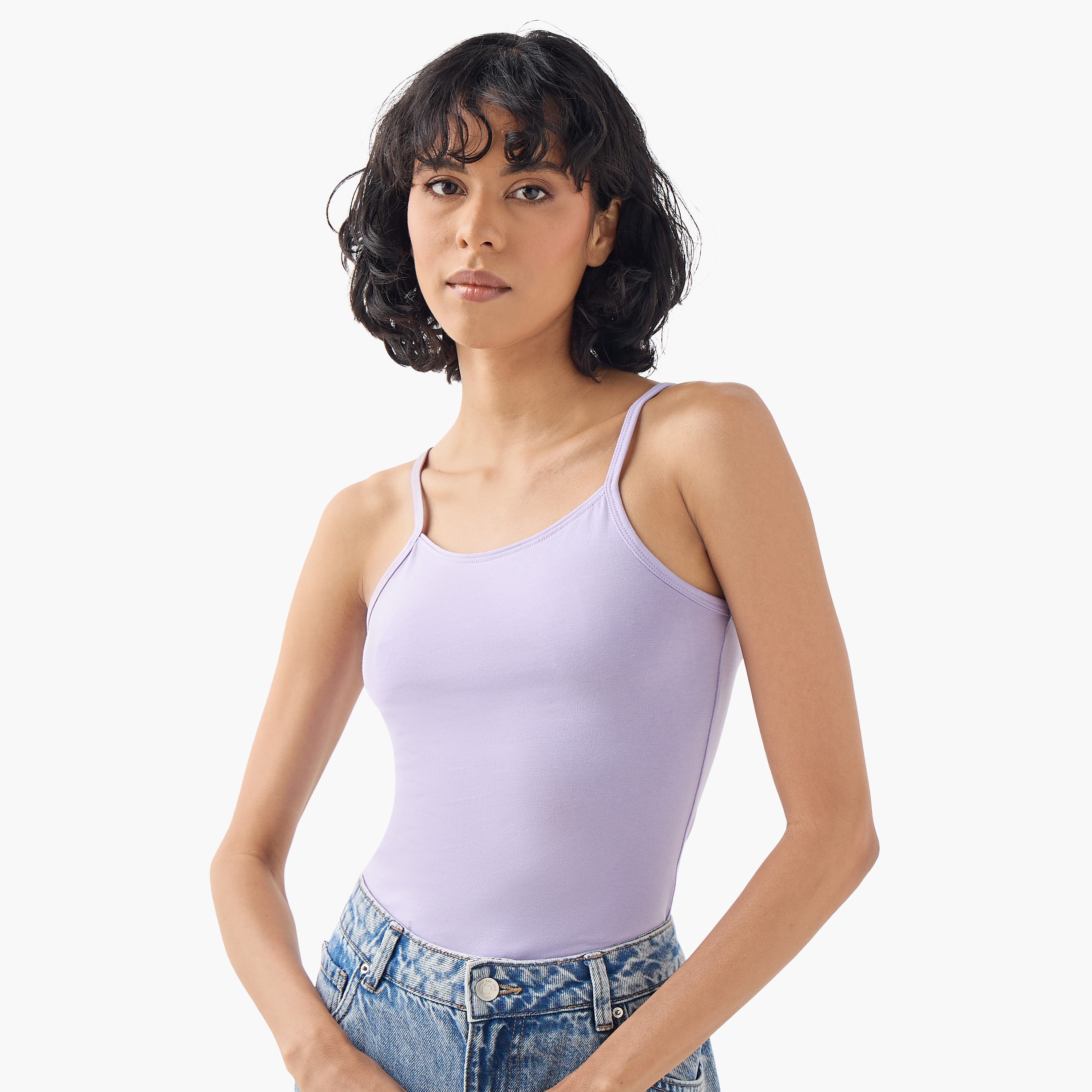 بلوزة تانك بياقة عميقة وحمالات رفيعة-women-clothing-tshirts-image-1