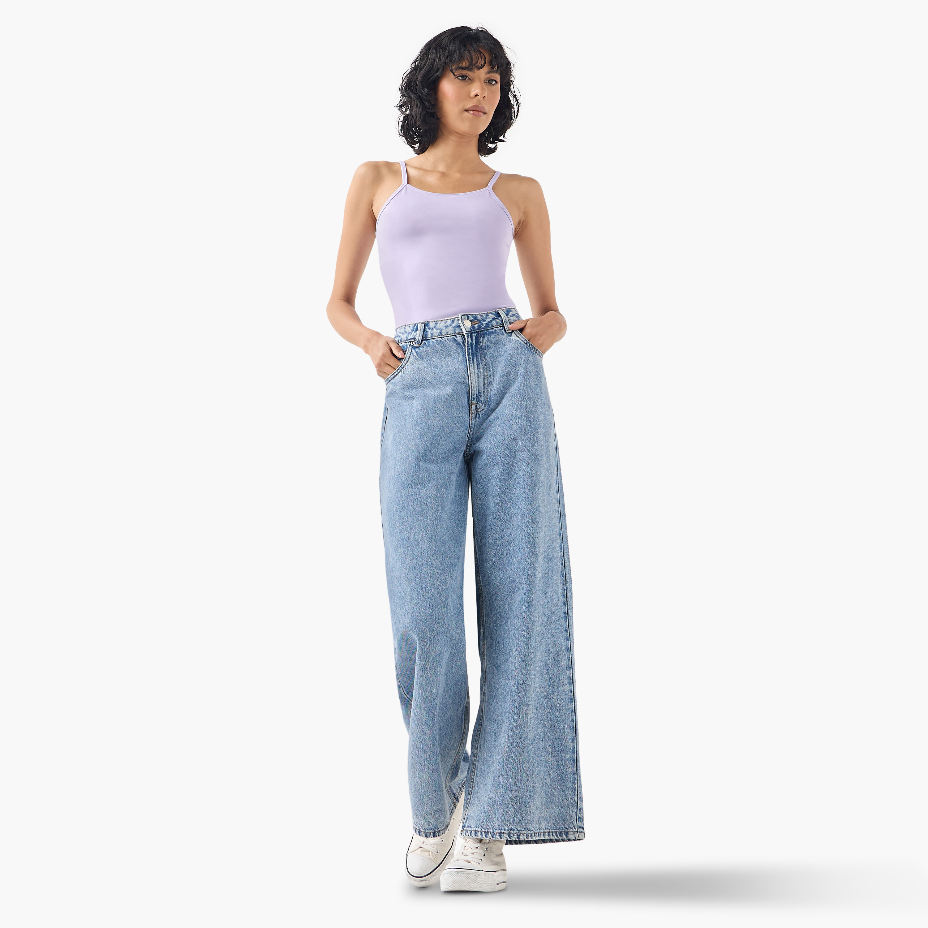 بلوزة تانك بياقة عميقة وحمالات رفيعة-women-clothing-tshirts-image-2