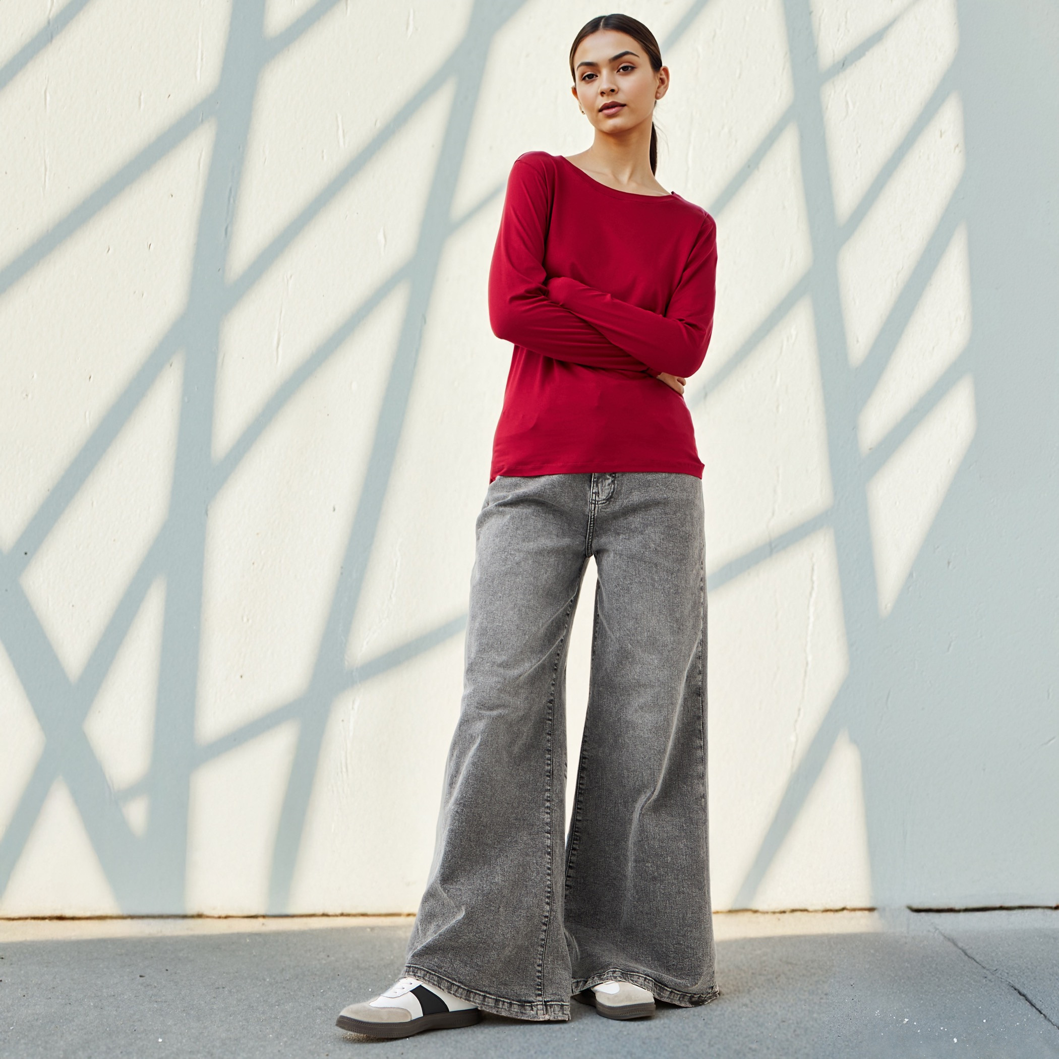 تيشيرت بقصّة سليم وأكمام طويلة-women-clothing-tshirts-image-2