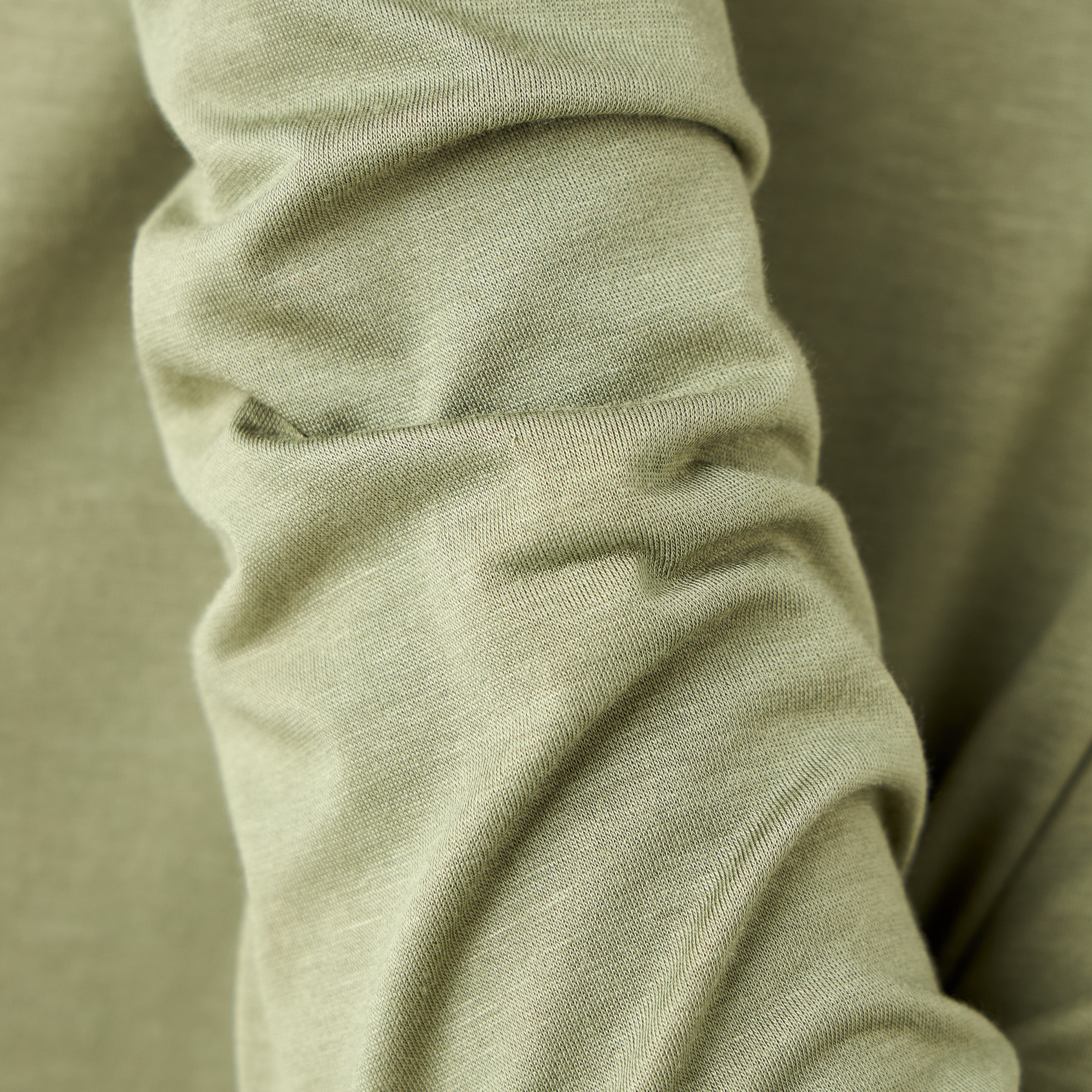 تيشيرت بقصّة سليم وأكمام طويلة-women-clothing-tshirts-image-5