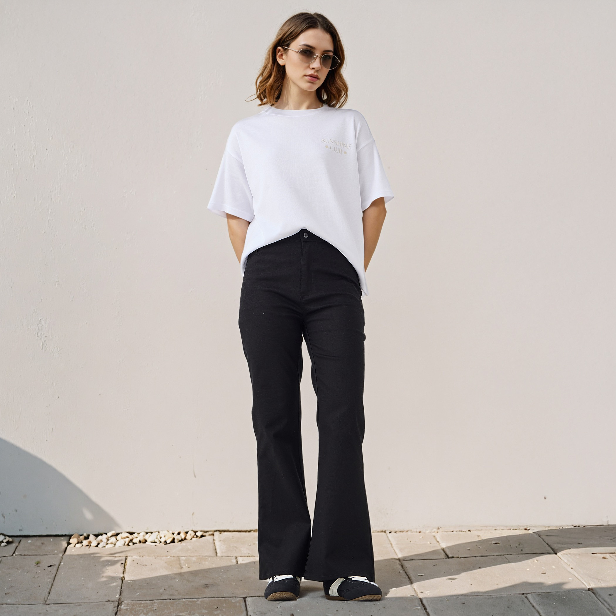 تيشيرت بوكسي قطن بياقة ضيقة وطبعات شعار-women-clothing-tshirts-image-2