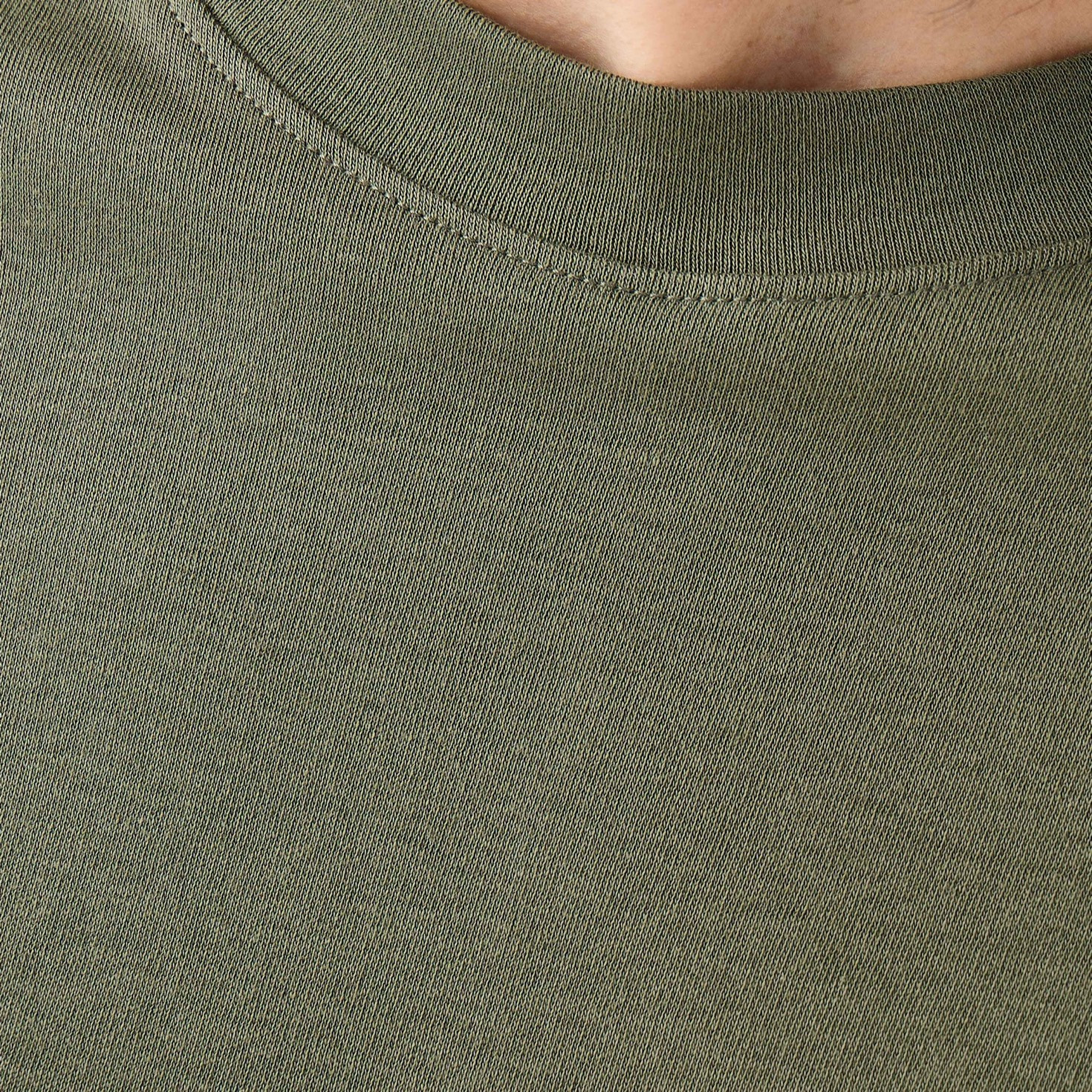 تيشيرت بوكسي قطن بياقة ضيقة وطبعات شعار-women-clothing-tshirts-image-5
