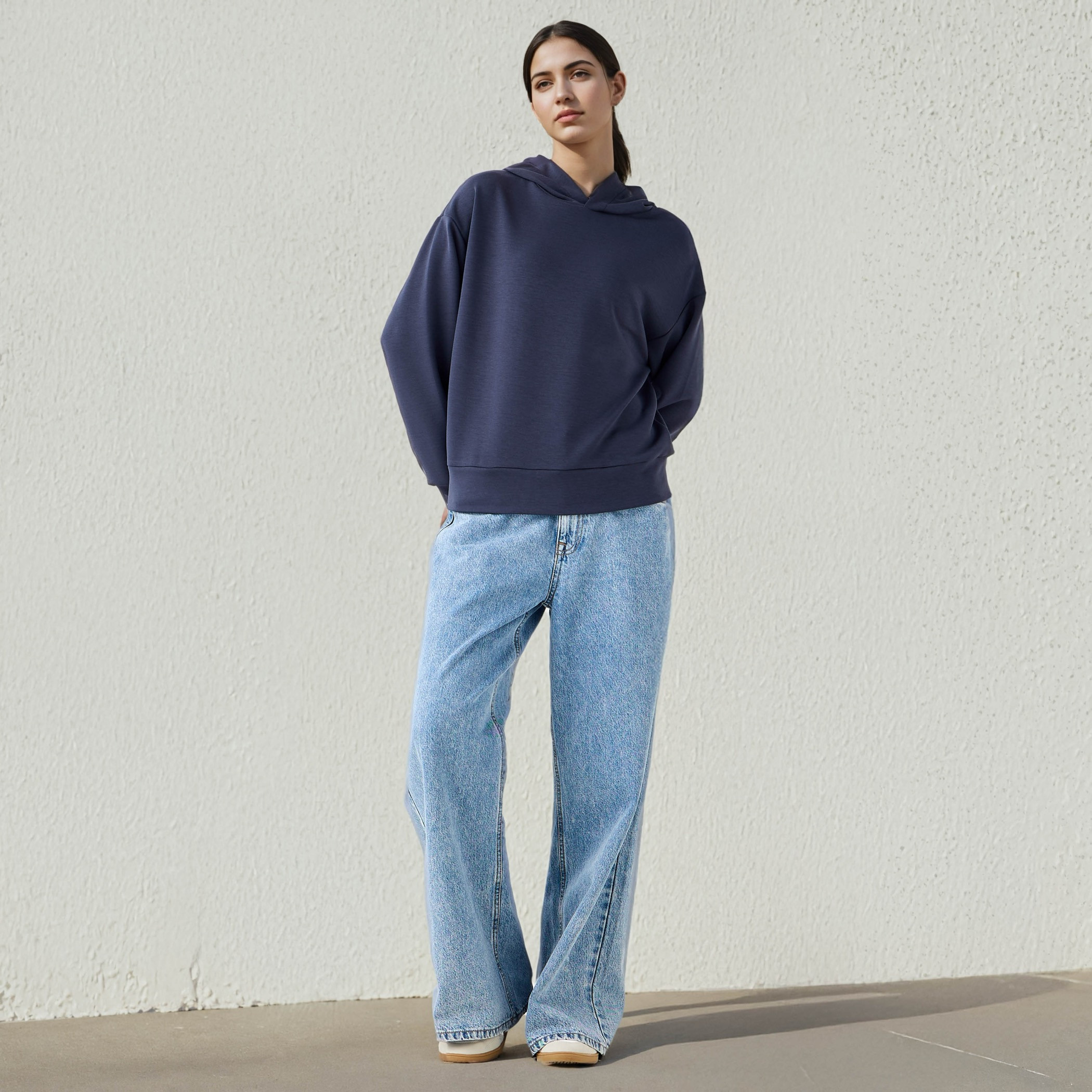 هودي ناعم الملمس بحافة واسعة-women-winterwear-hoodiesandsweatshirts-hoodies-image-2