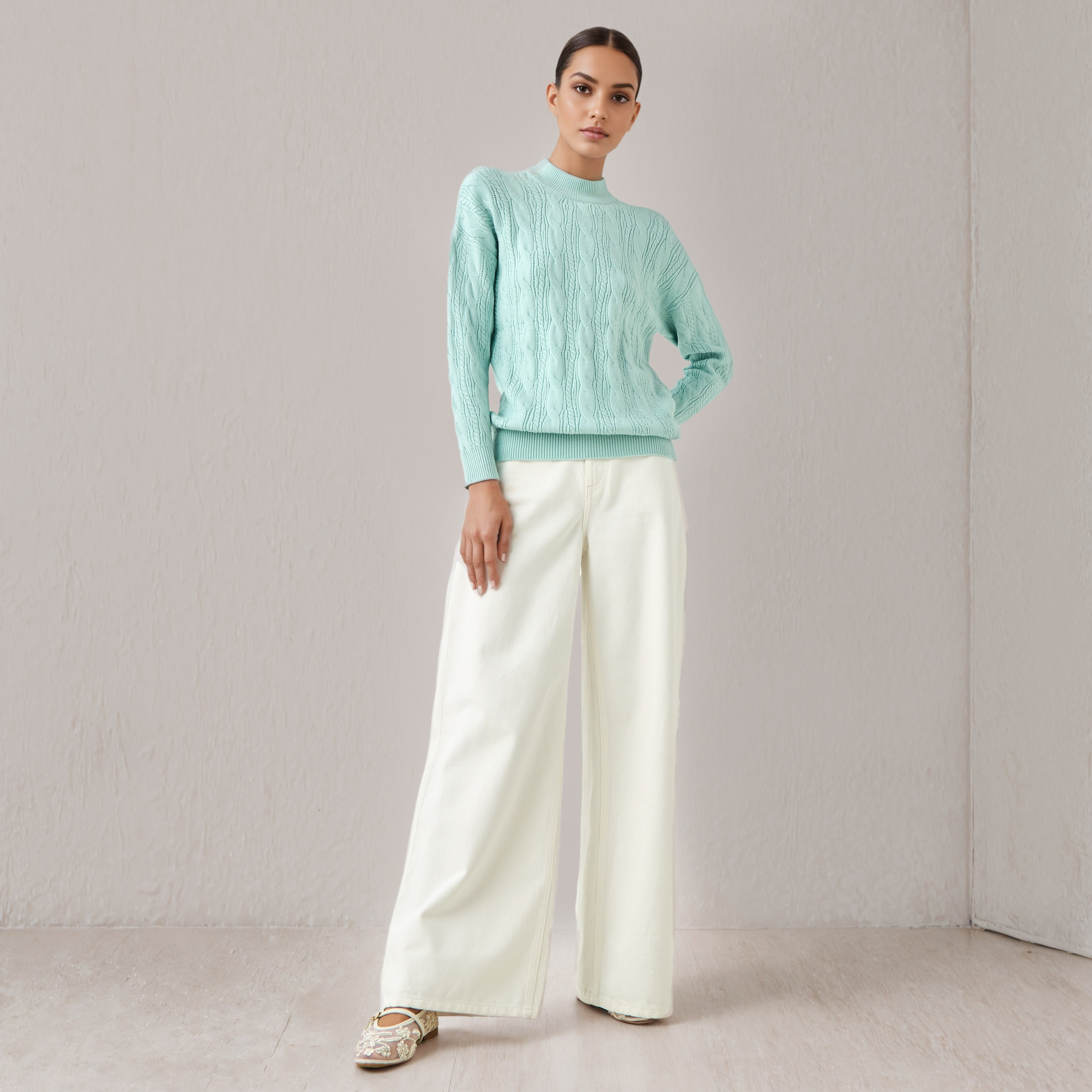 كنزة بوكسي بأكمام طويلة ونسيج كابل-women-clothing-cardigansandjumpers-jumpers-image-4