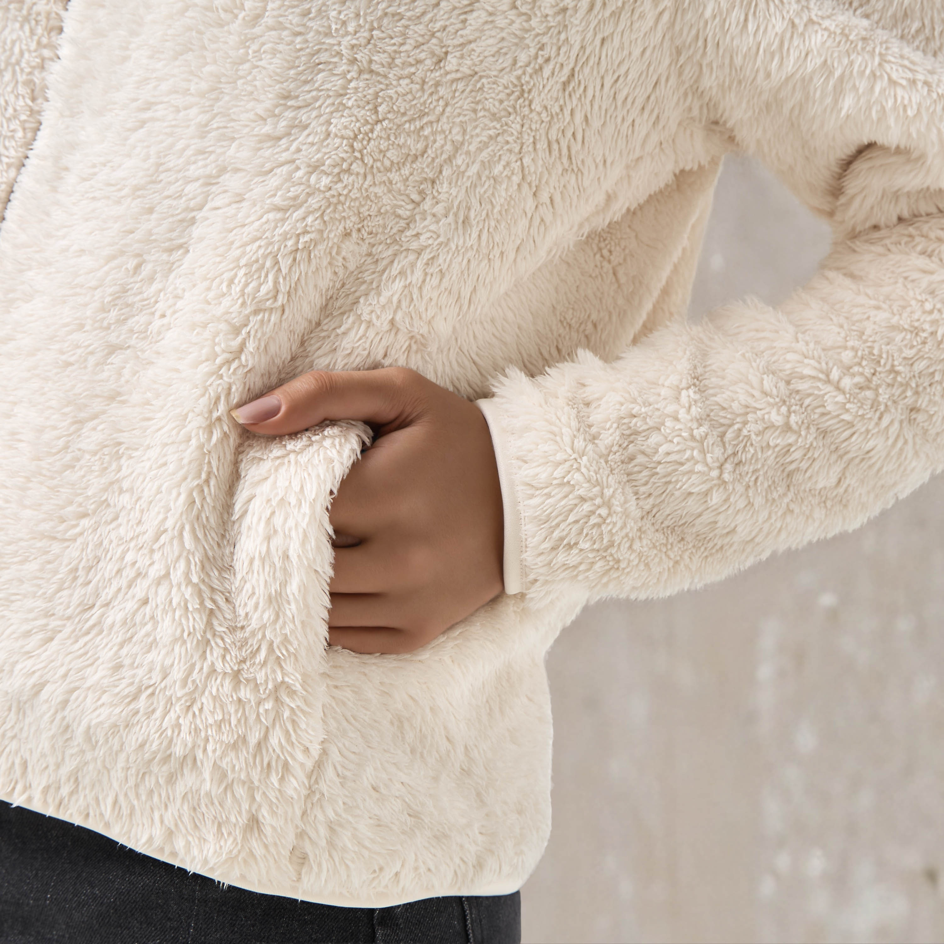 جاكيت بوليستر ببطانة شيربا-women-winterwear-coatsandjackets-jackets-image-2