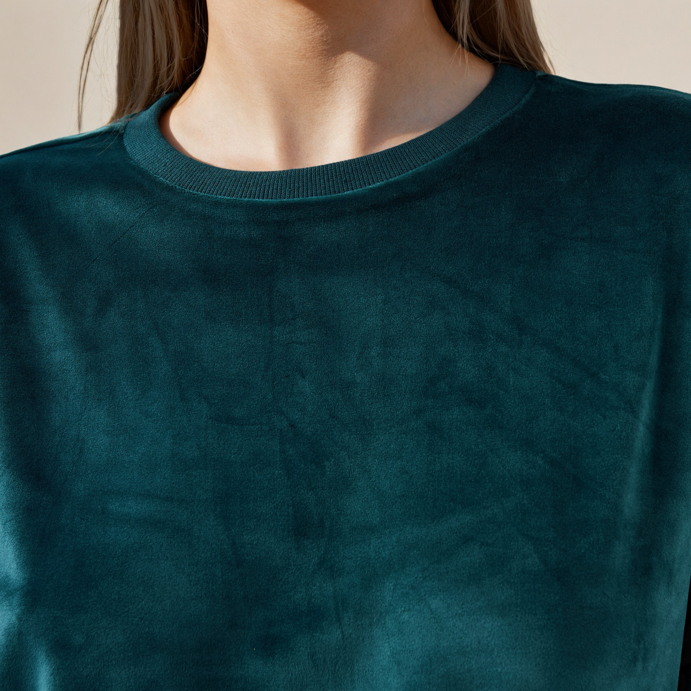 Regular Fit Velour Sweatshirt-women-winterwear-hoodiesandsweatshirts-sweatshirts-image-3