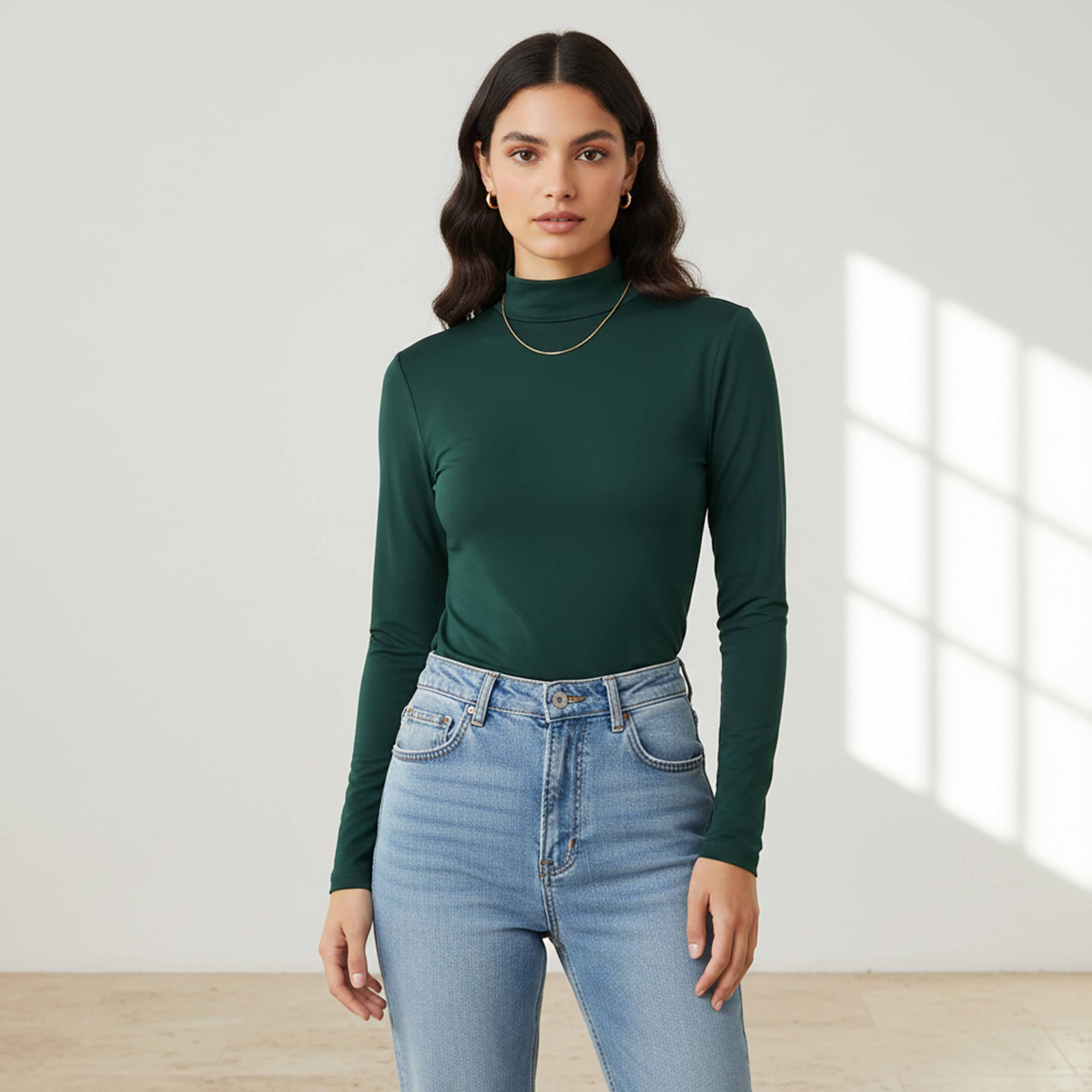 تيشيرت بقصة عادية وياقة عالية-women-clothing-tshirts-image-1