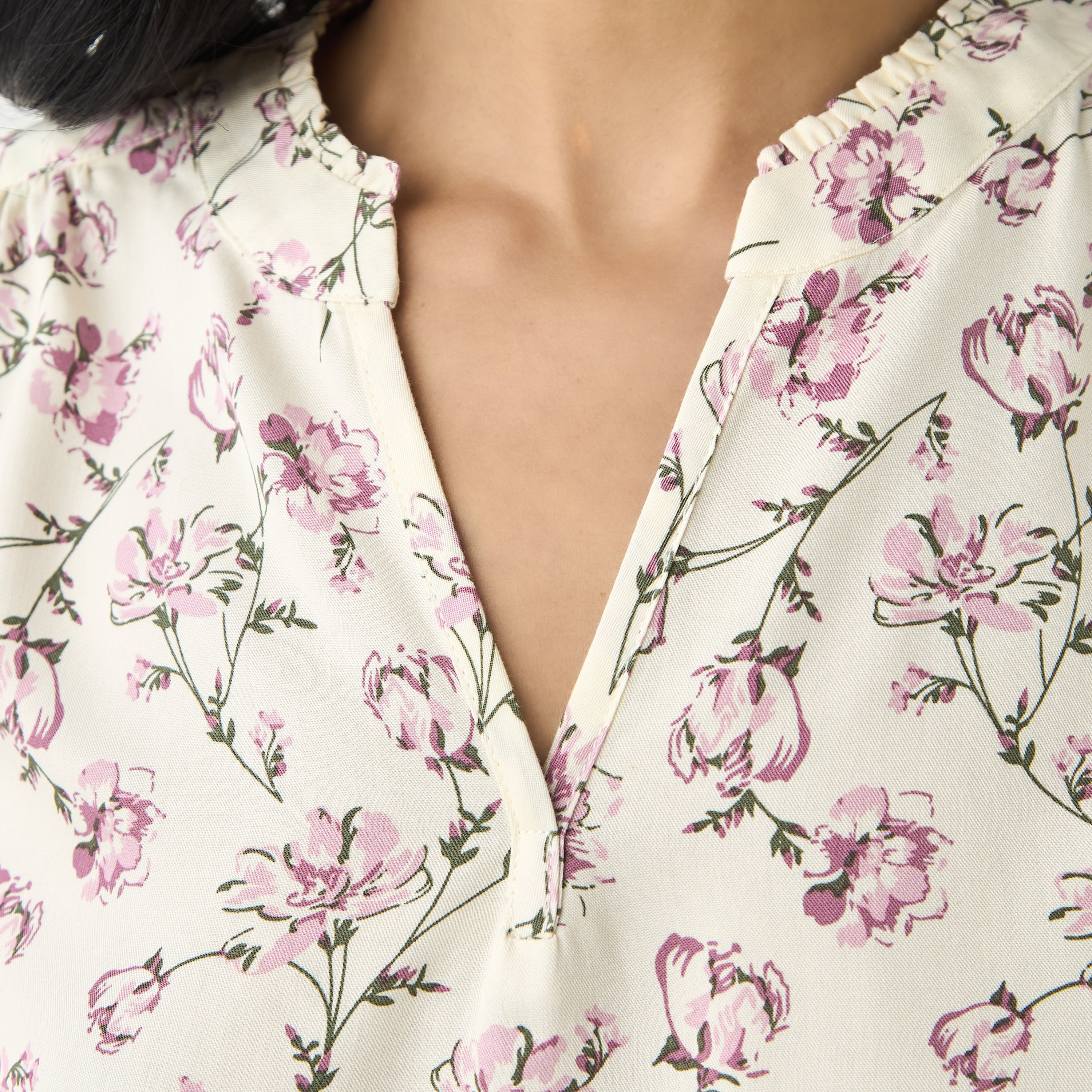 بلوزة بياقة عادية وطبعات زهرية-women-clothing-shirtsandblouses-blouses-image-5