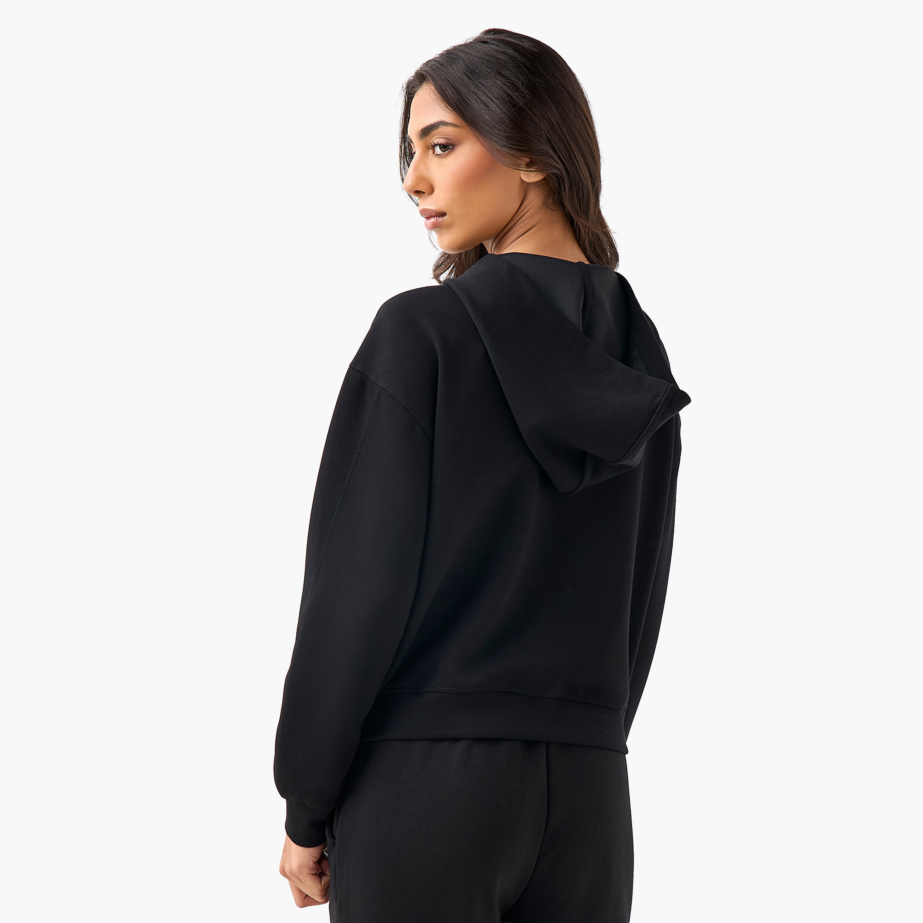 هودي بتفاصيل مغايرة-women-winterwear-hoodiesandsweatshirts-hoodies-image-4