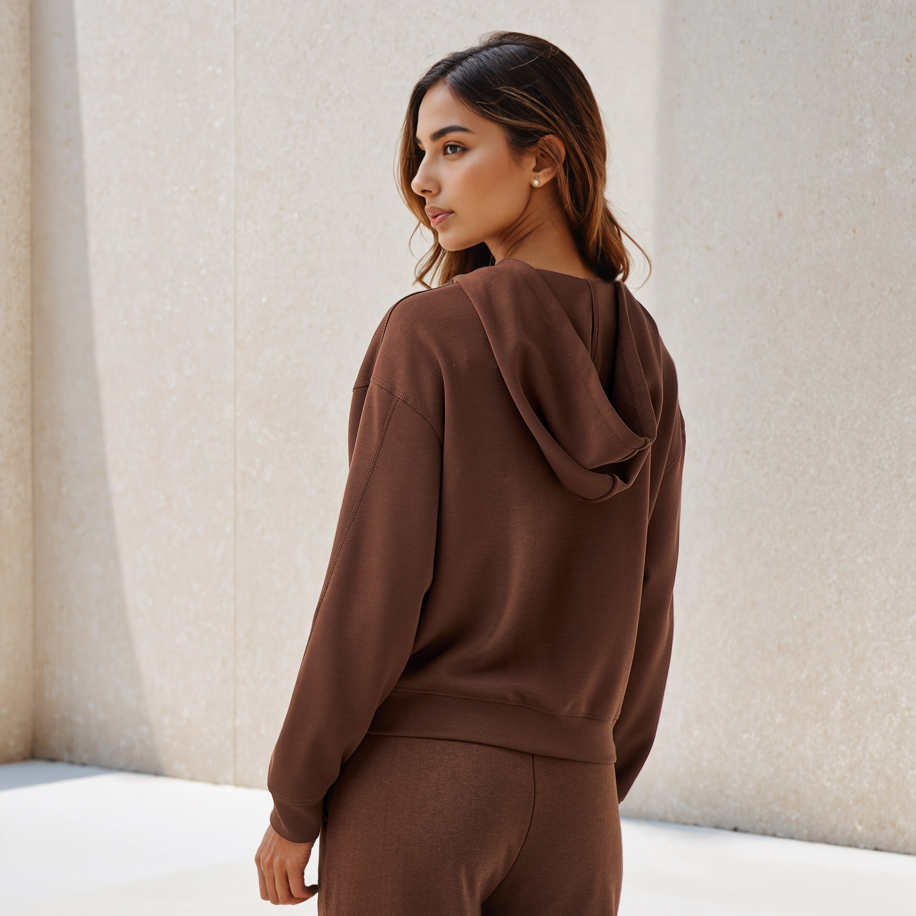 هودي بتفاصيل مغايرة-women-winterwear-hoodiesandsweatshirts-hoodies-image-3
