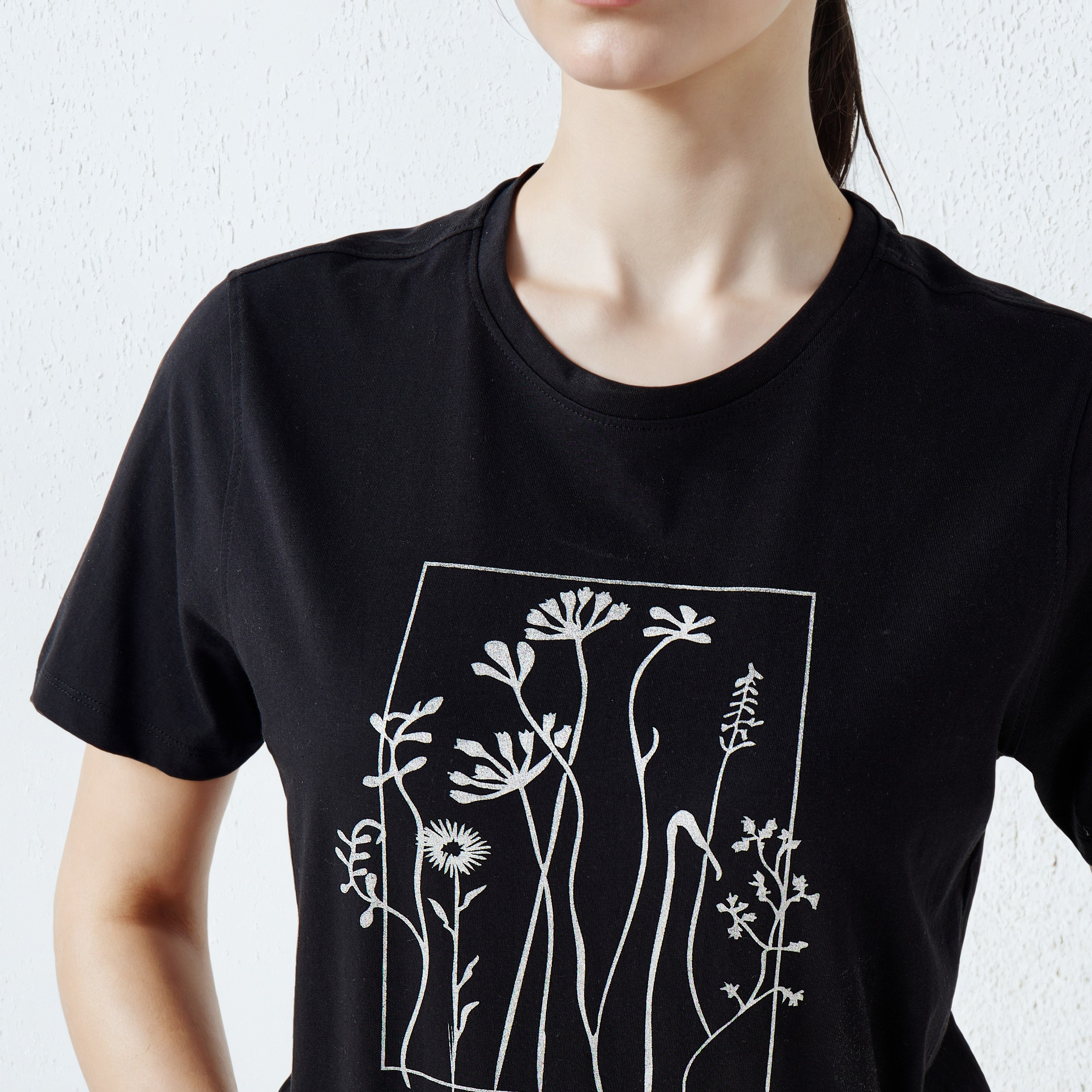 T-shirt with Floral Print Cotton-women-clothing-tshirts-image-4