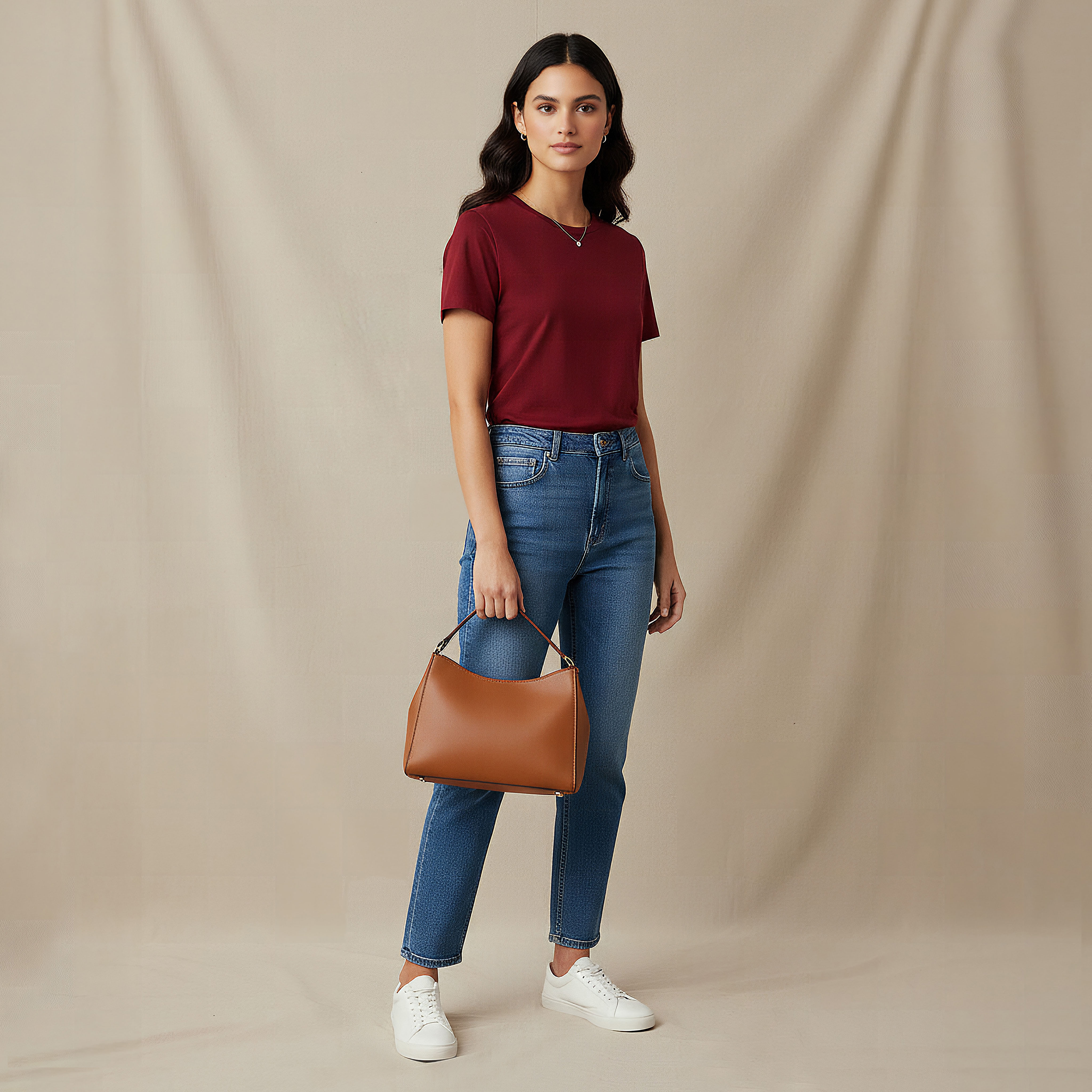تيشيرت بقصة سليم وياقة ضيقة-women-clothing-tshirts-image-2