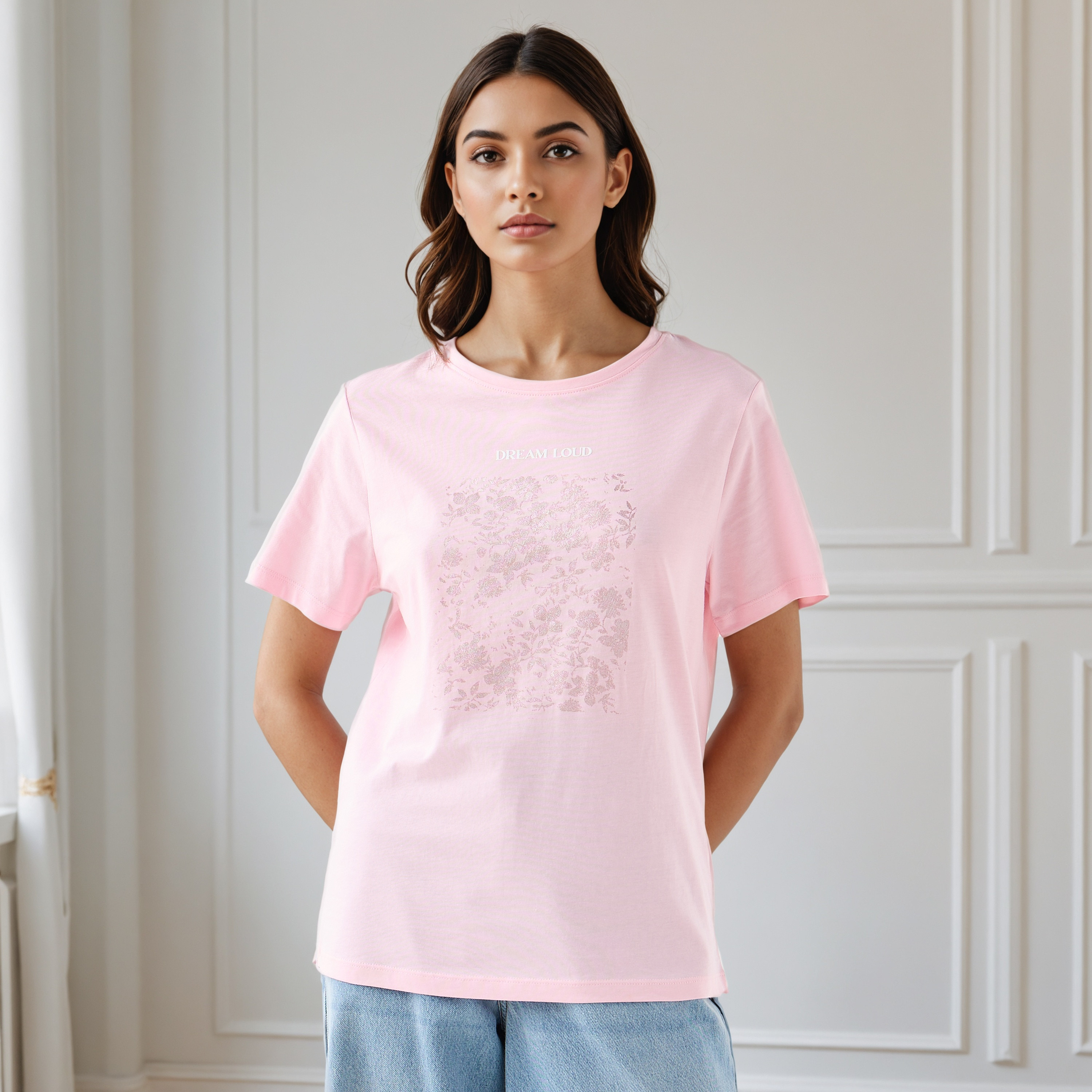 تيشيرت بياقة ضيقة وطبعات-women-clothing-tshirts-image-1