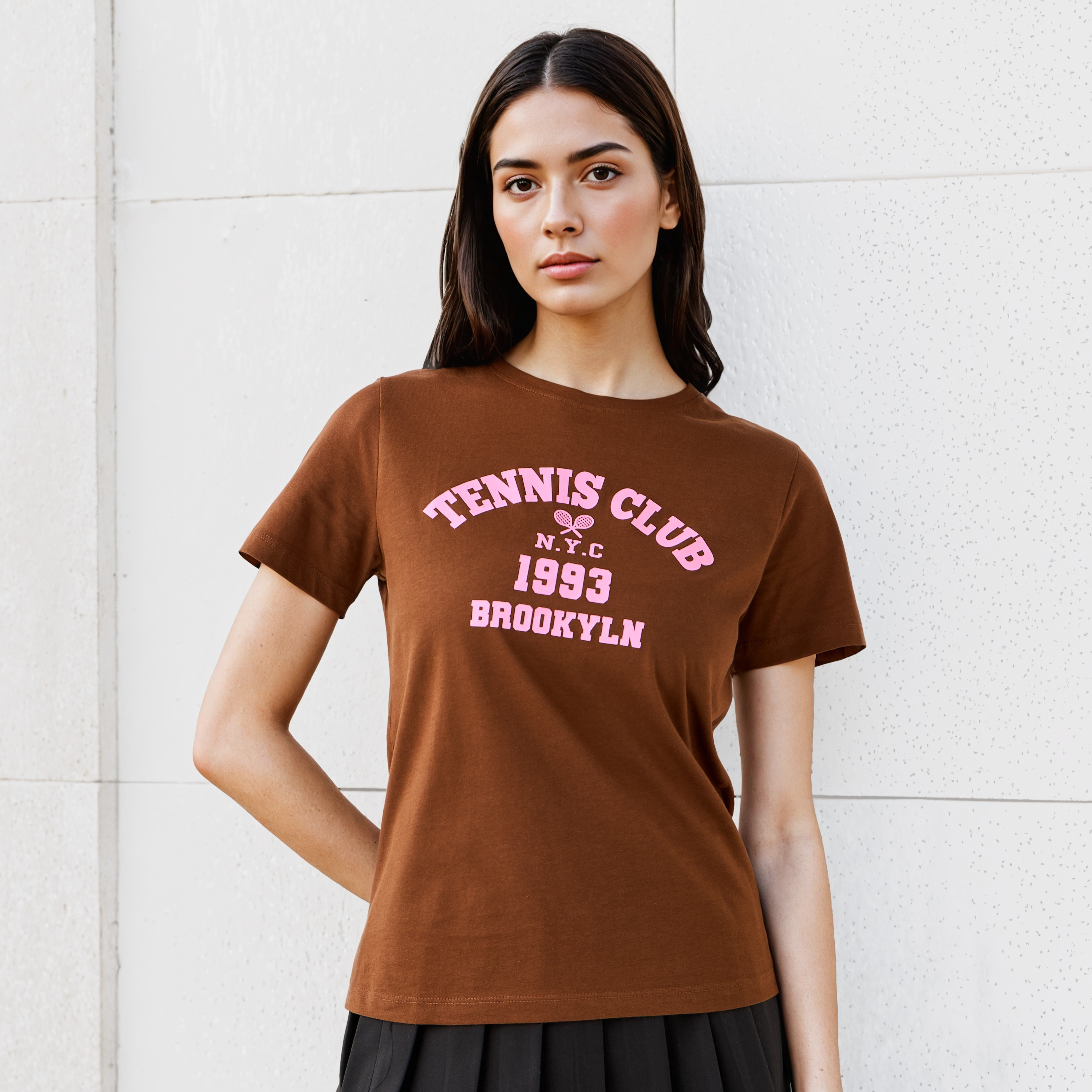 تيشيرت بياقة ضيقة وطبعات-women-clothing-tshirts-image-1