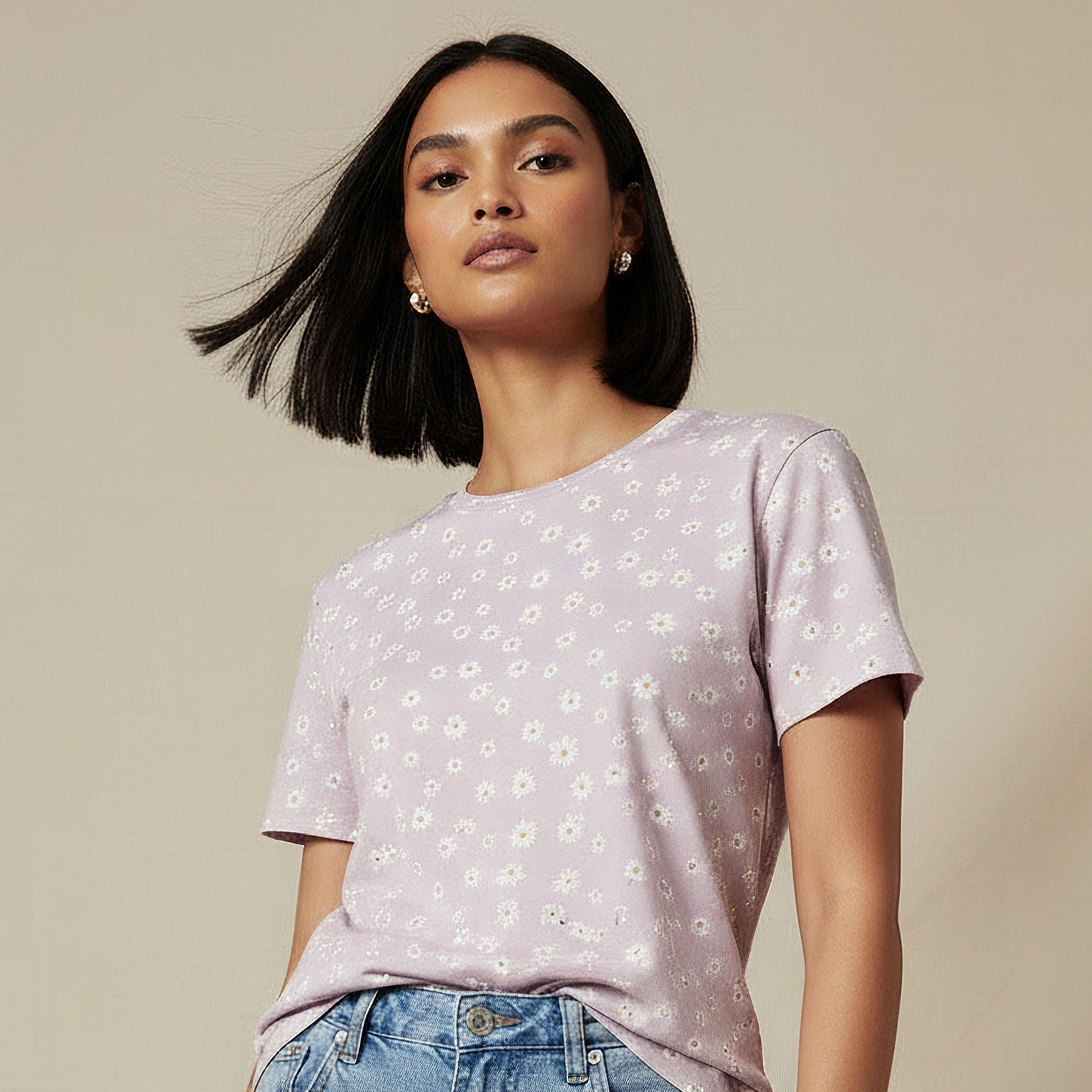 تيشيرت بقصّة سليم وطبعات زهرية-women-clothing-tshirts-image-5