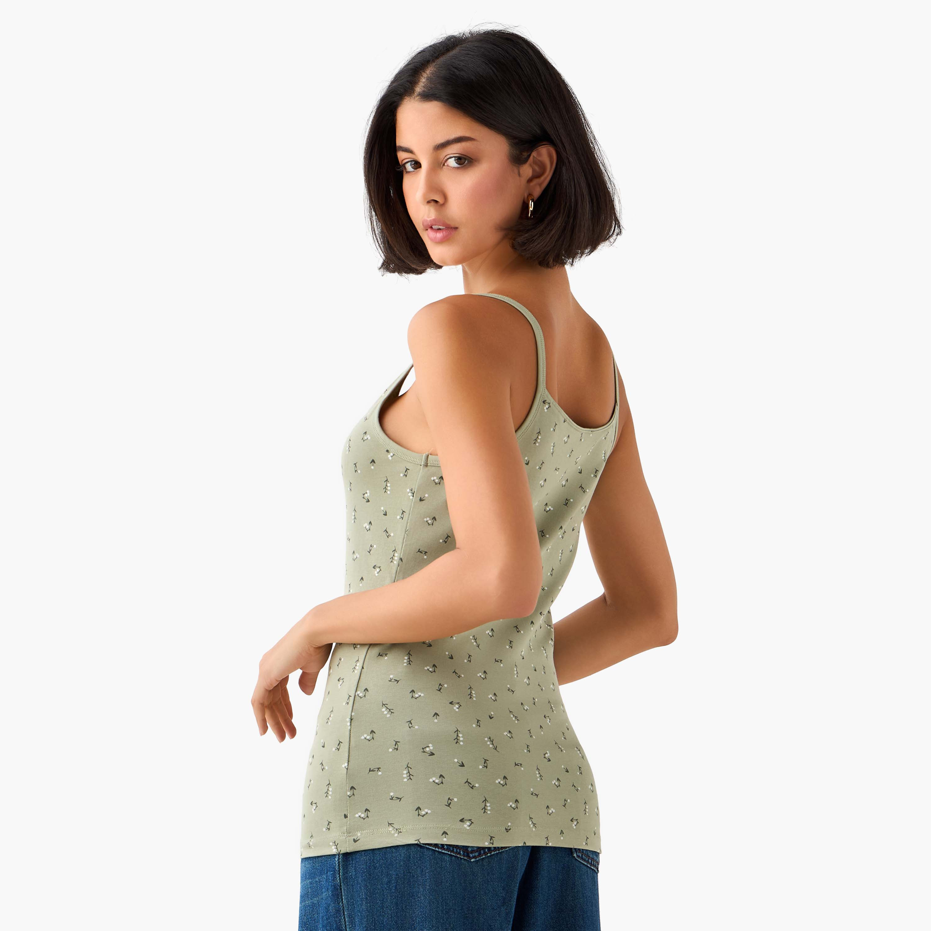 بلوزة تانك بحمالات رفيعة وطبعات زهرية-women-clothing-tshirts-image-3