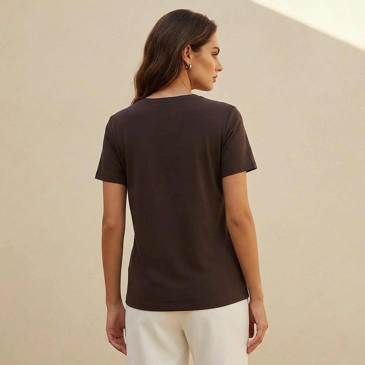 تيشيرت بقصة عادية وياقة ضيقة-women-clothing-tshirts-image-4
