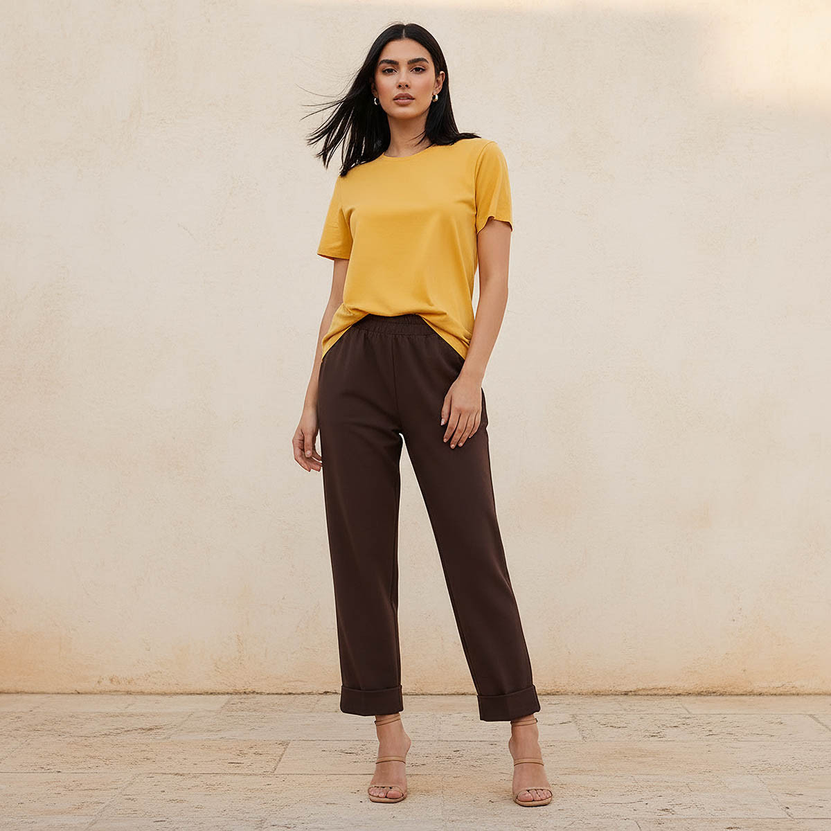 تيشيرت بقصة عادية وياقة ضيقة-women-clothing-tshirts-image-3