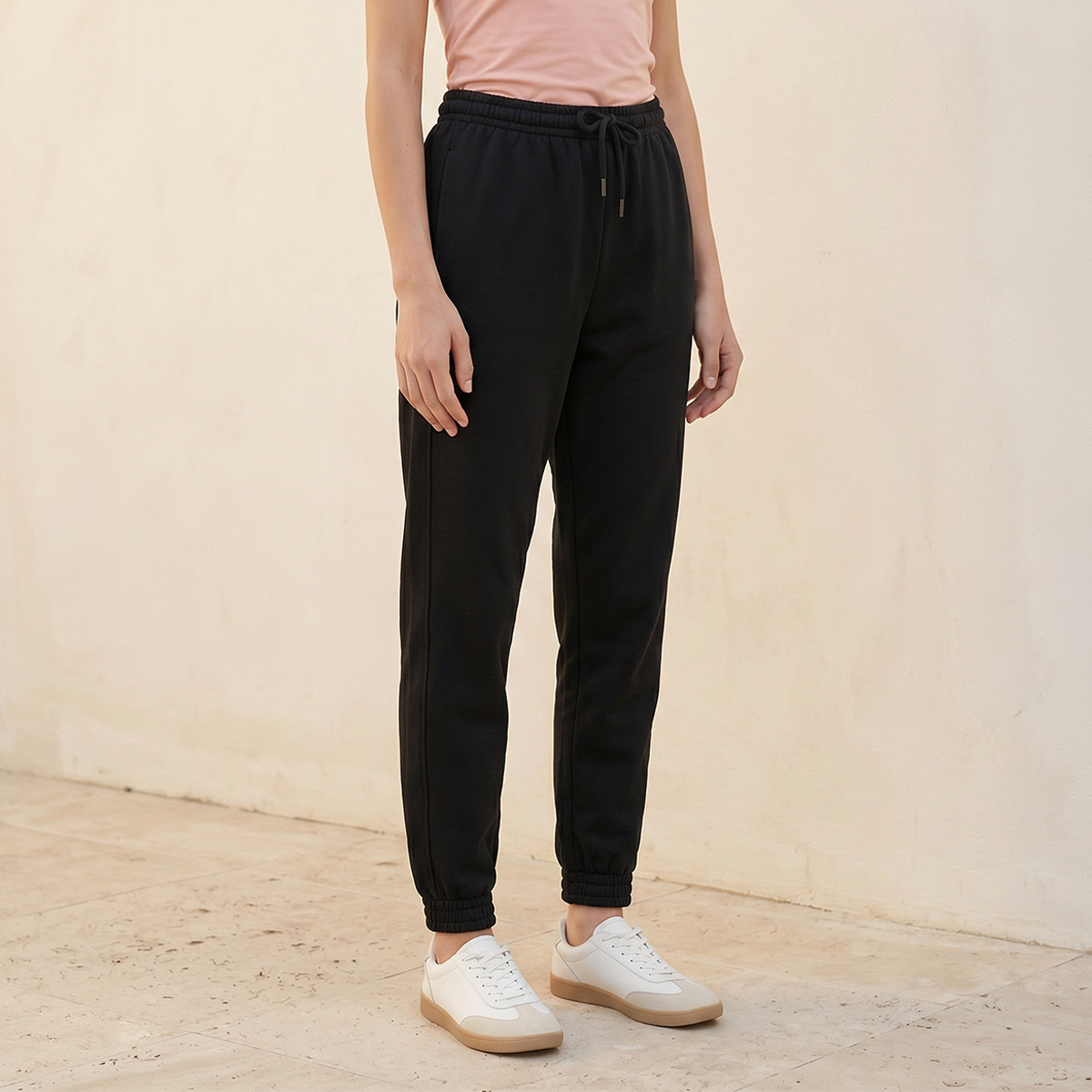 بنطلون جوجر بقصة عادية وخصر مرن من سبلاش بيسك-women-clothing-bottoms-joggers-image-1