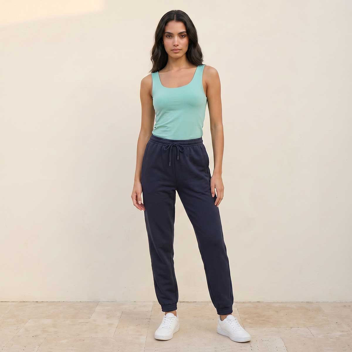 بنطلون جوجر بقصة عادية وخصر مرن من سبلاش بيسك-women-clothing-bottoms-joggers-image-3