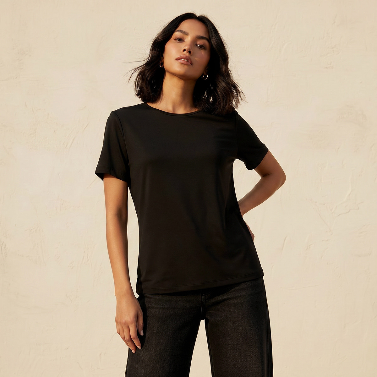 تيشيرت بقصة عادية وياقة مستديرة من سبلاش بيسك-women-clothing-tshirts-image-1