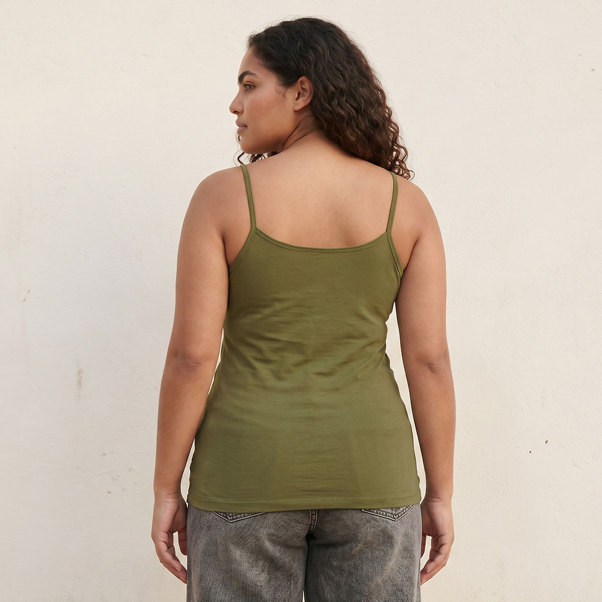 بلوزة بقصة سليم وحمالات رفيعة من سبلاش بيسك-women-clothing-tshirts-image-4
