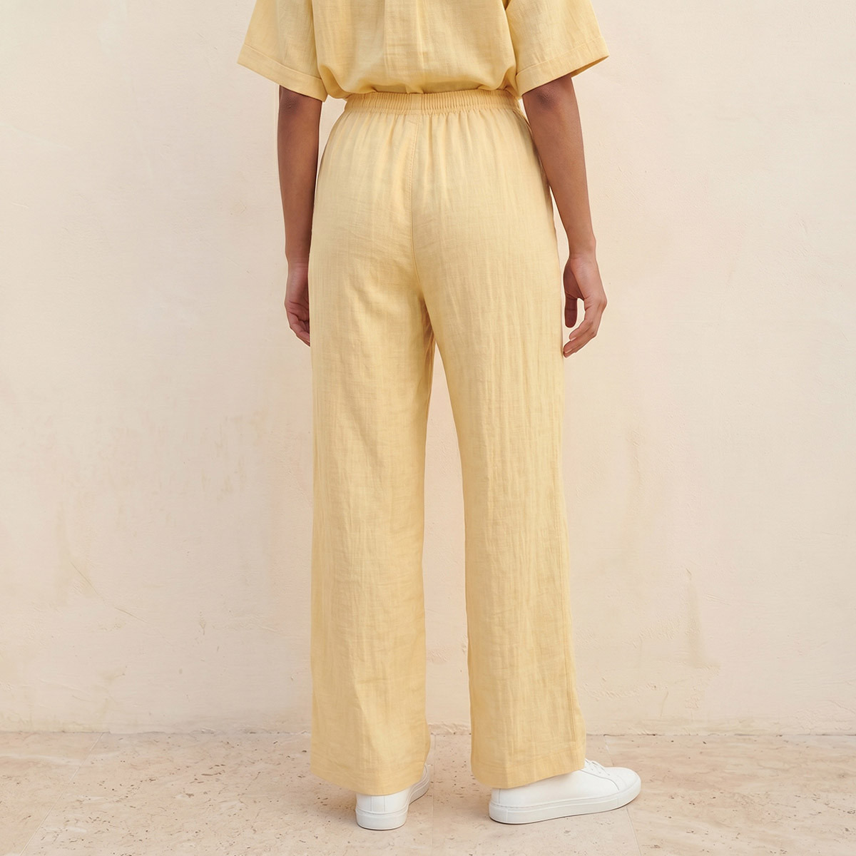 بنطلون سلاب بارز الملمس بخصر مرن من سبلاش بيزك-women-clothing-trousers-image-4